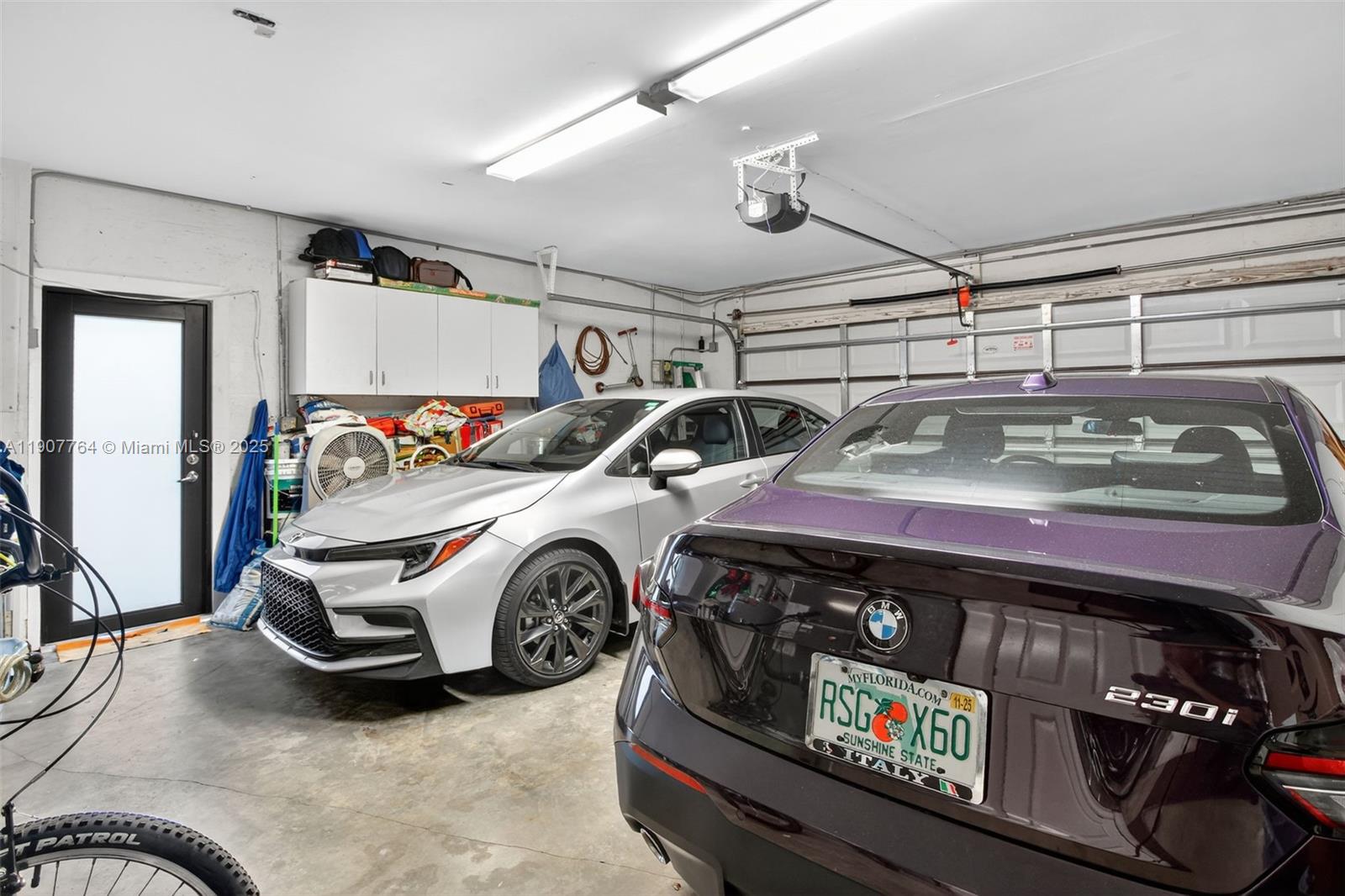 MIAMI LAKES-LAKE GLENN EL - Residential