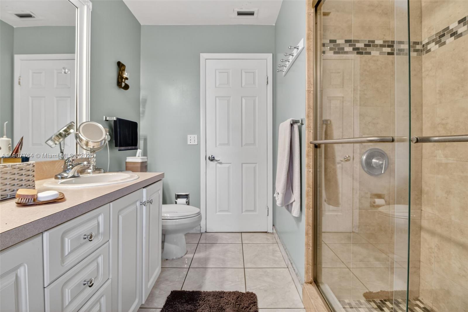 MIAMI LAKES-LAKE GLENN EL - Residential