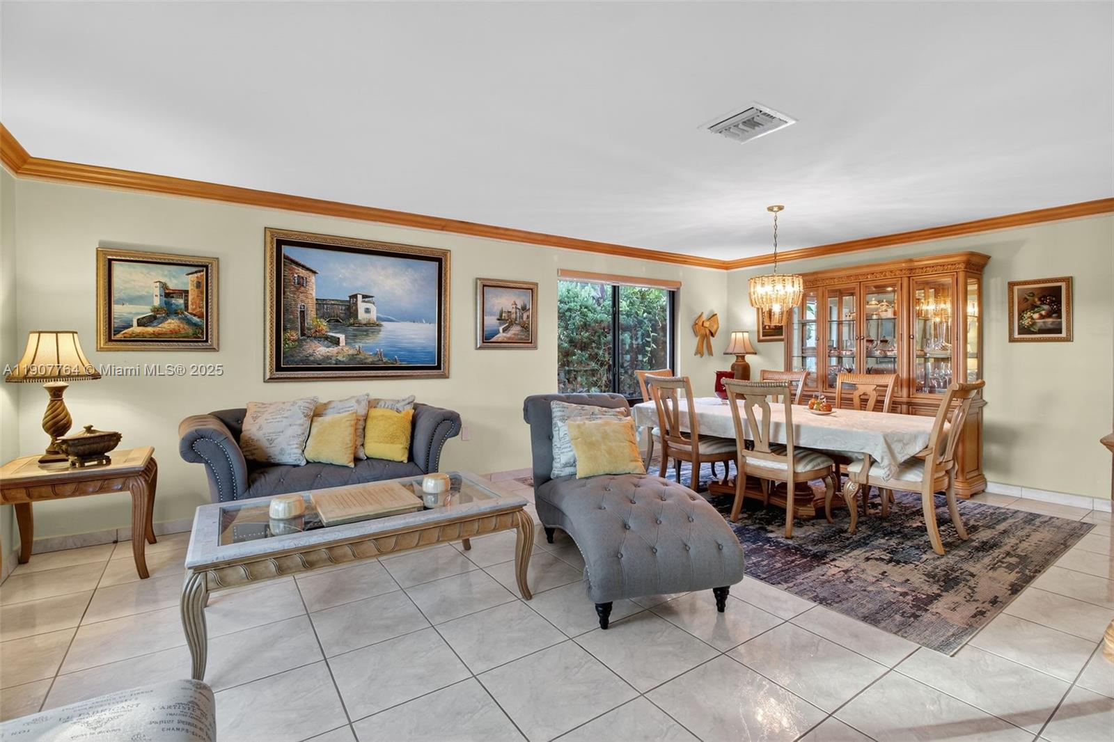 MIAMI LAKES-LAKE GLENN EL - Residential