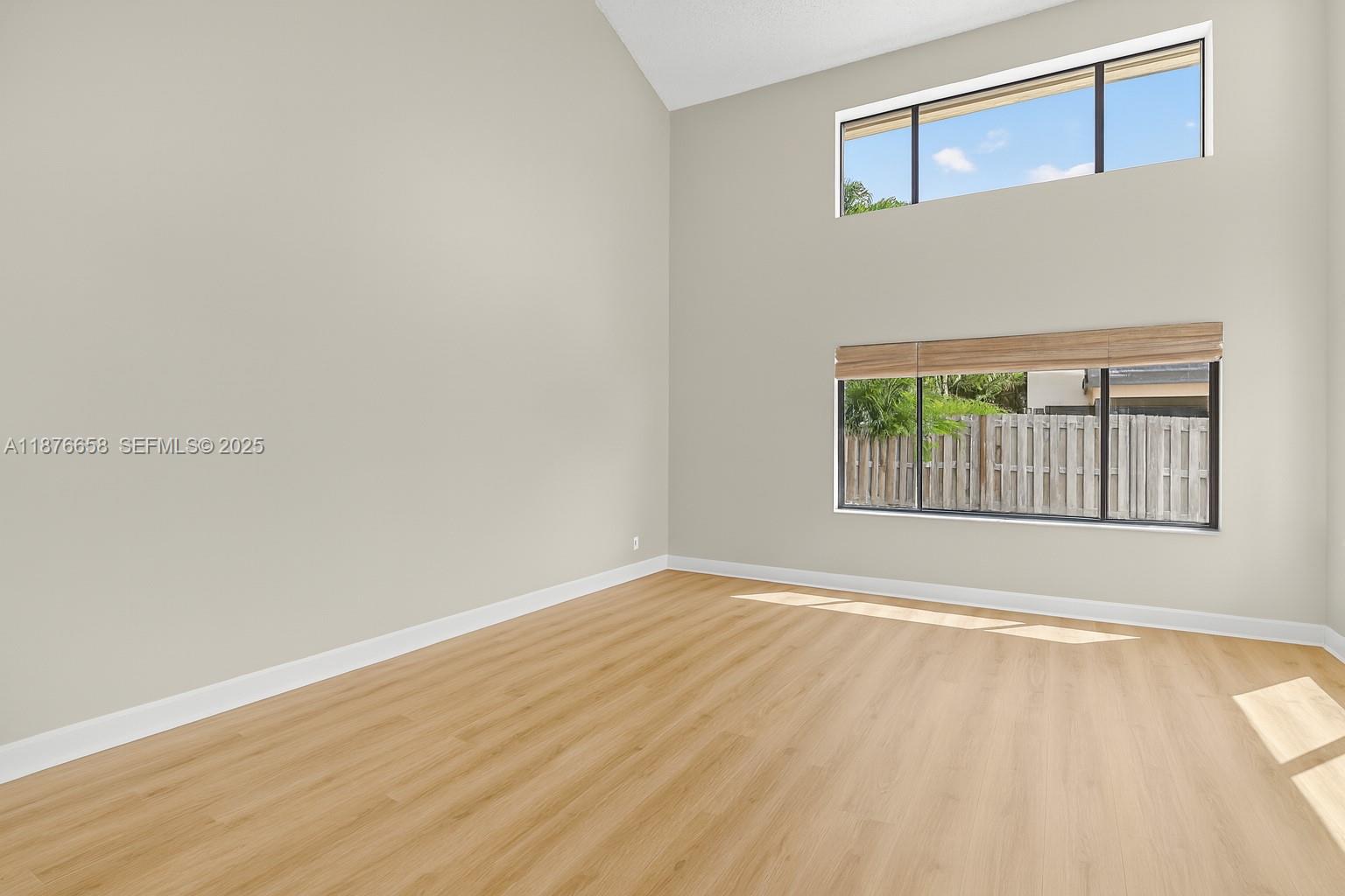 WIMBLEDON VILLAS OF VIA V - Residential