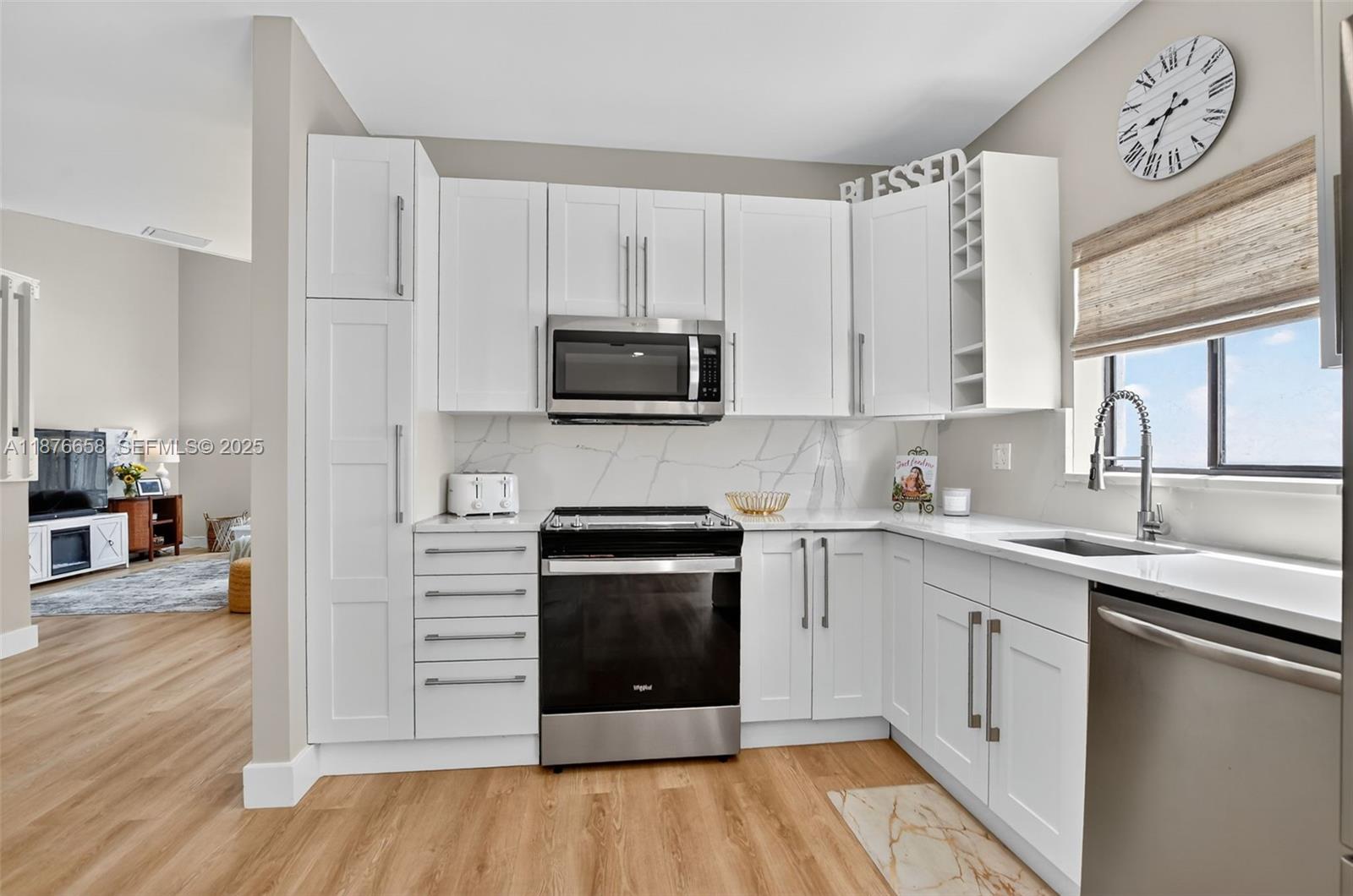 WIMBLEDON VILLAS OF VIA V - Residential