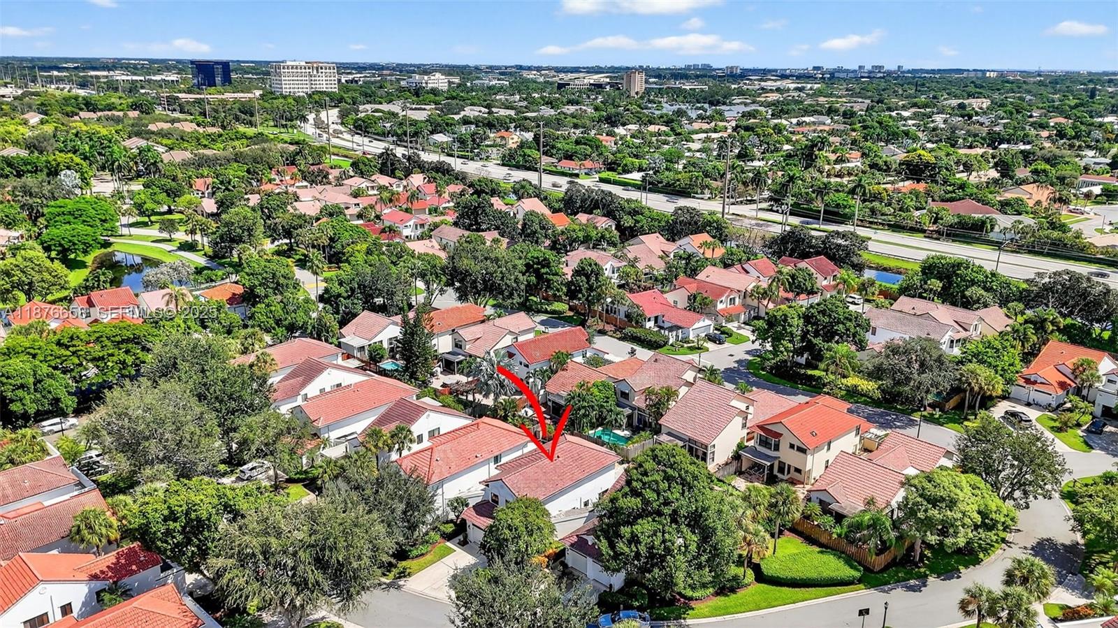 WIMBLEDON VILLAS OF VIA V - Residential