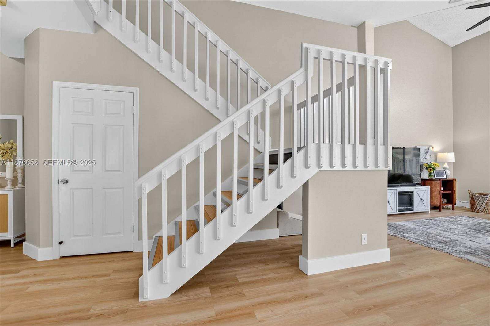 WIMBLEDON VILLAS OF VIA V - Residential