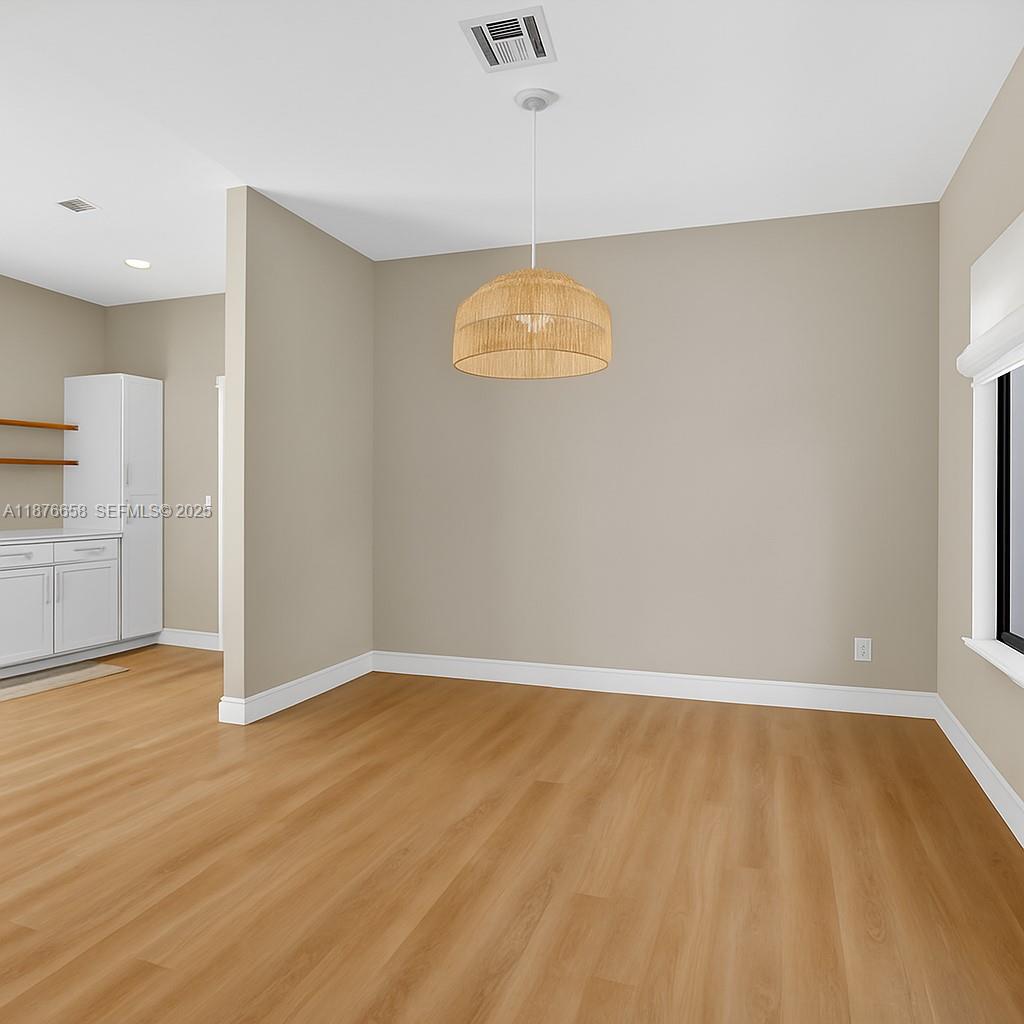 WIMBLEDON VILLAS OF VIA V - Residential