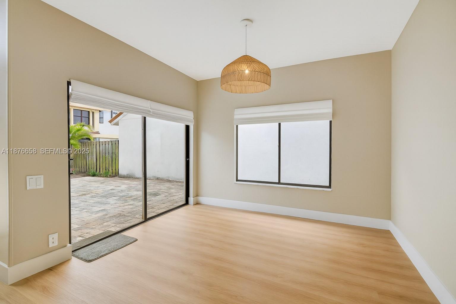 WIMBLEDON VILLAS OF VIA V - Residential