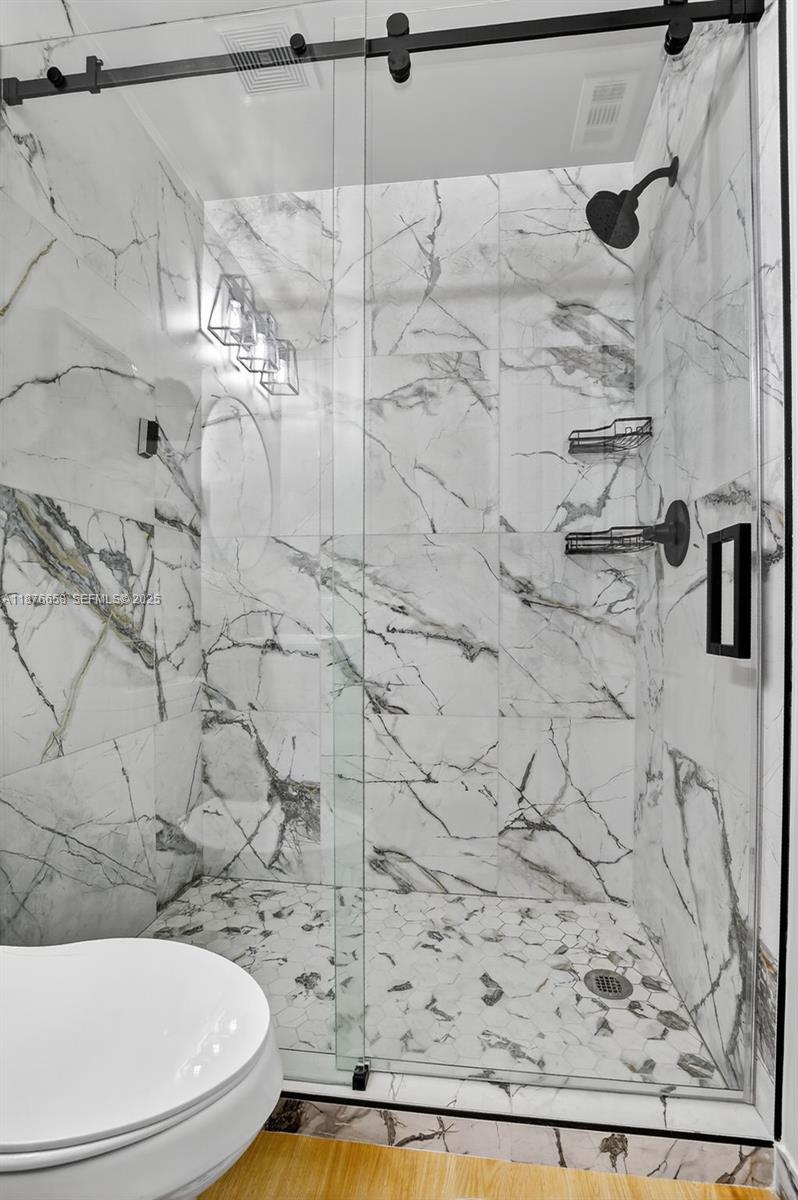 WIMBLEDON VILLAS OF VIA V - Residential