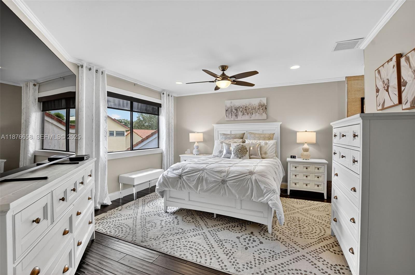 WIMBLEDON VILLAS OF VIA V - Residential