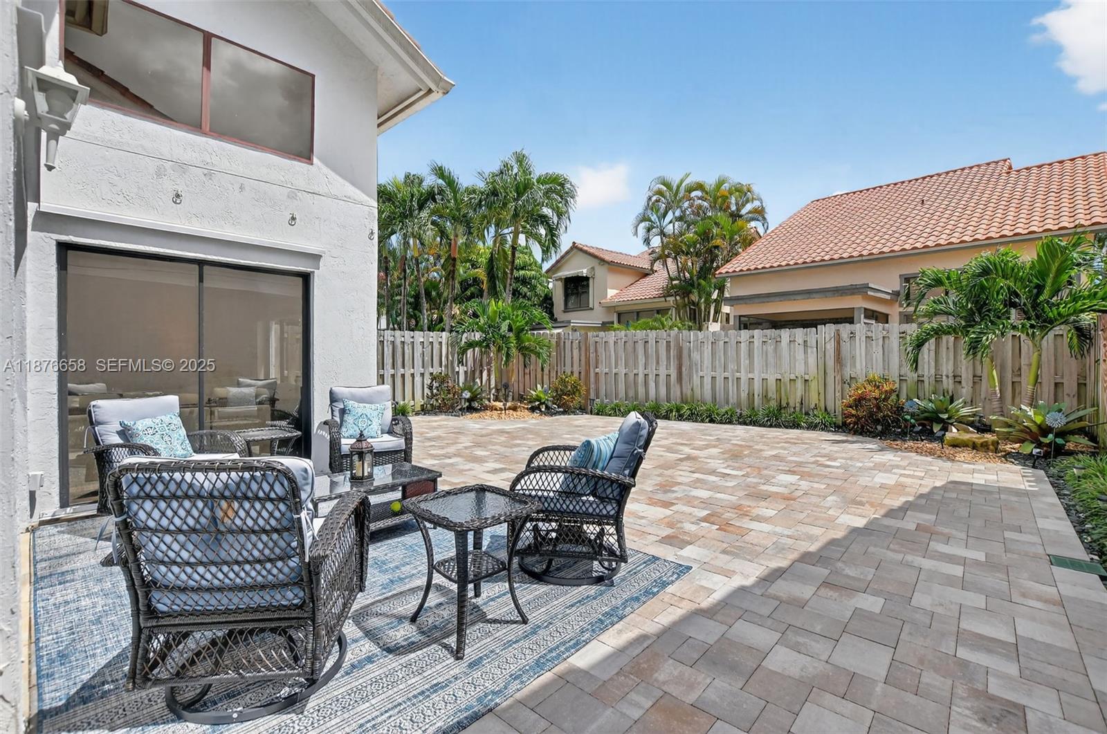 WIMBLEDON VILLAS OF VIA V - Residential