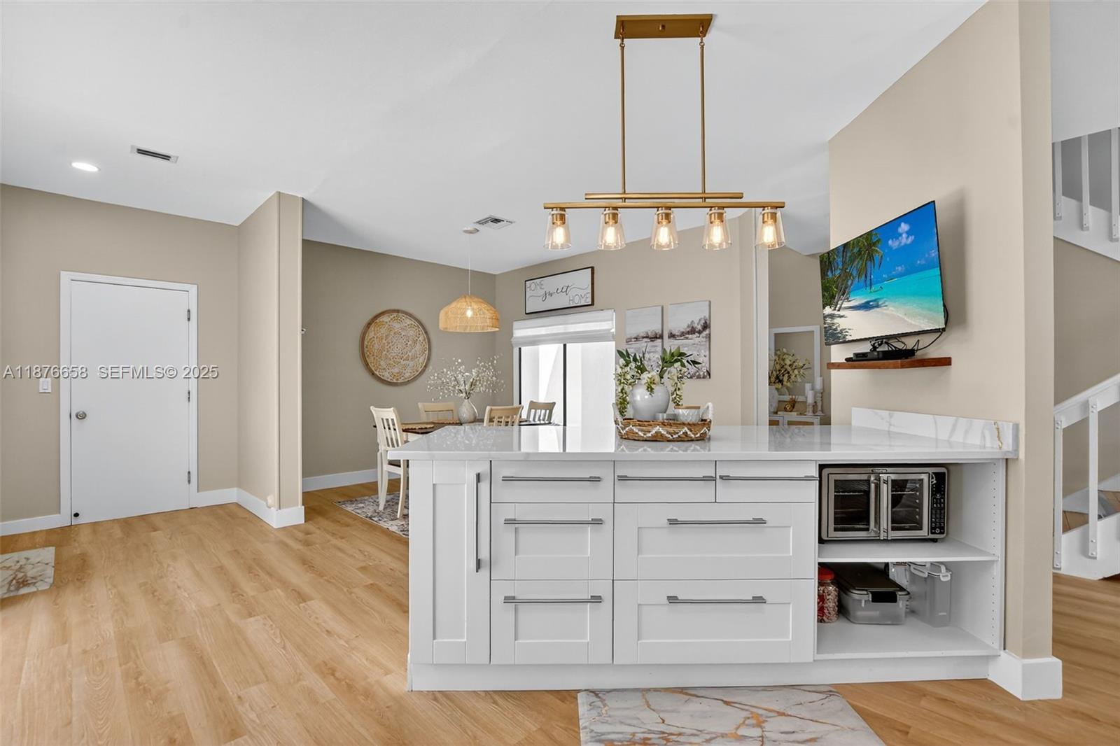 WIMBLEDON VILLAS OF VIA V - Residential