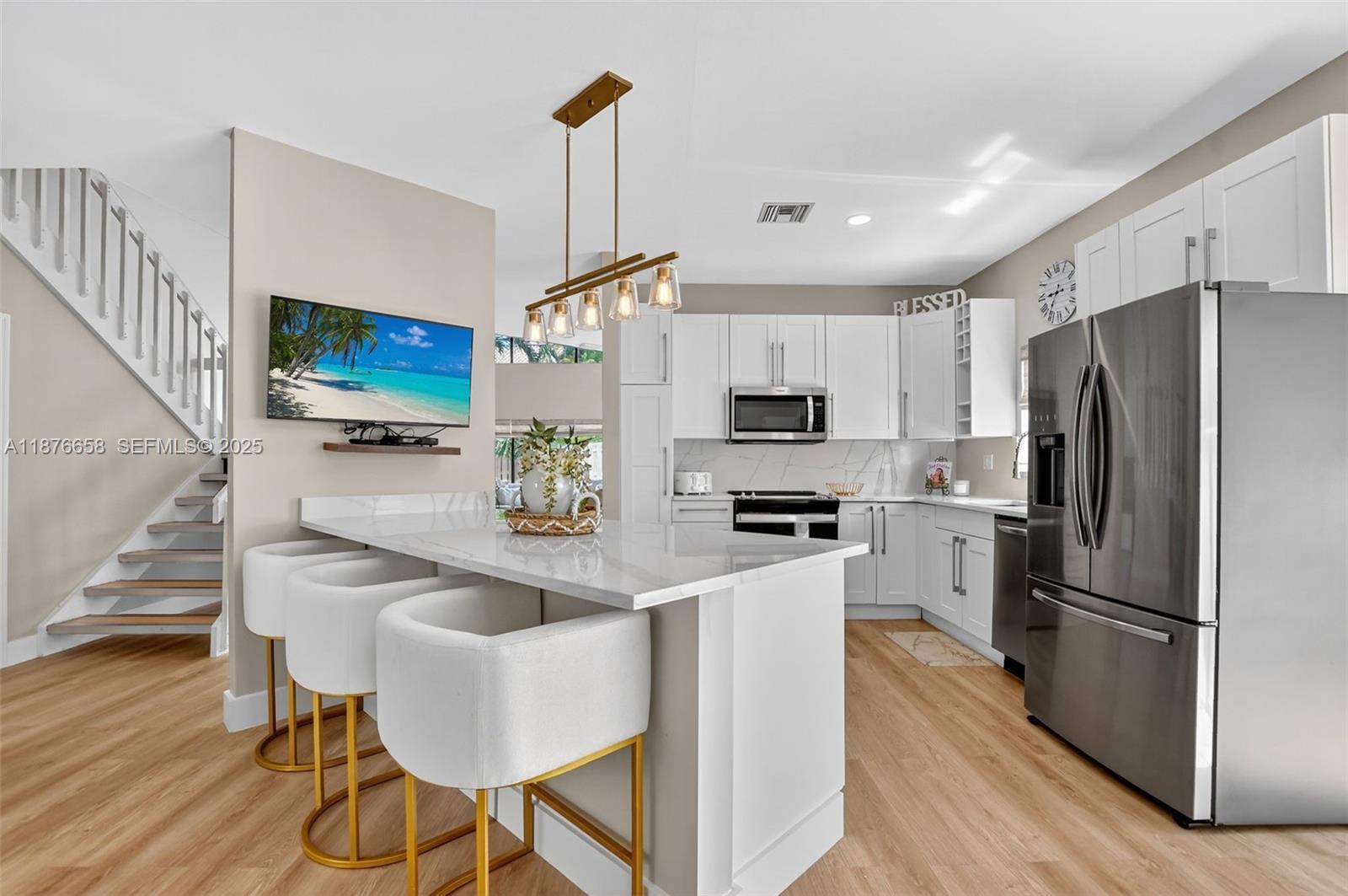 WIMBLEDON VILLAS OF VIA V - Residential