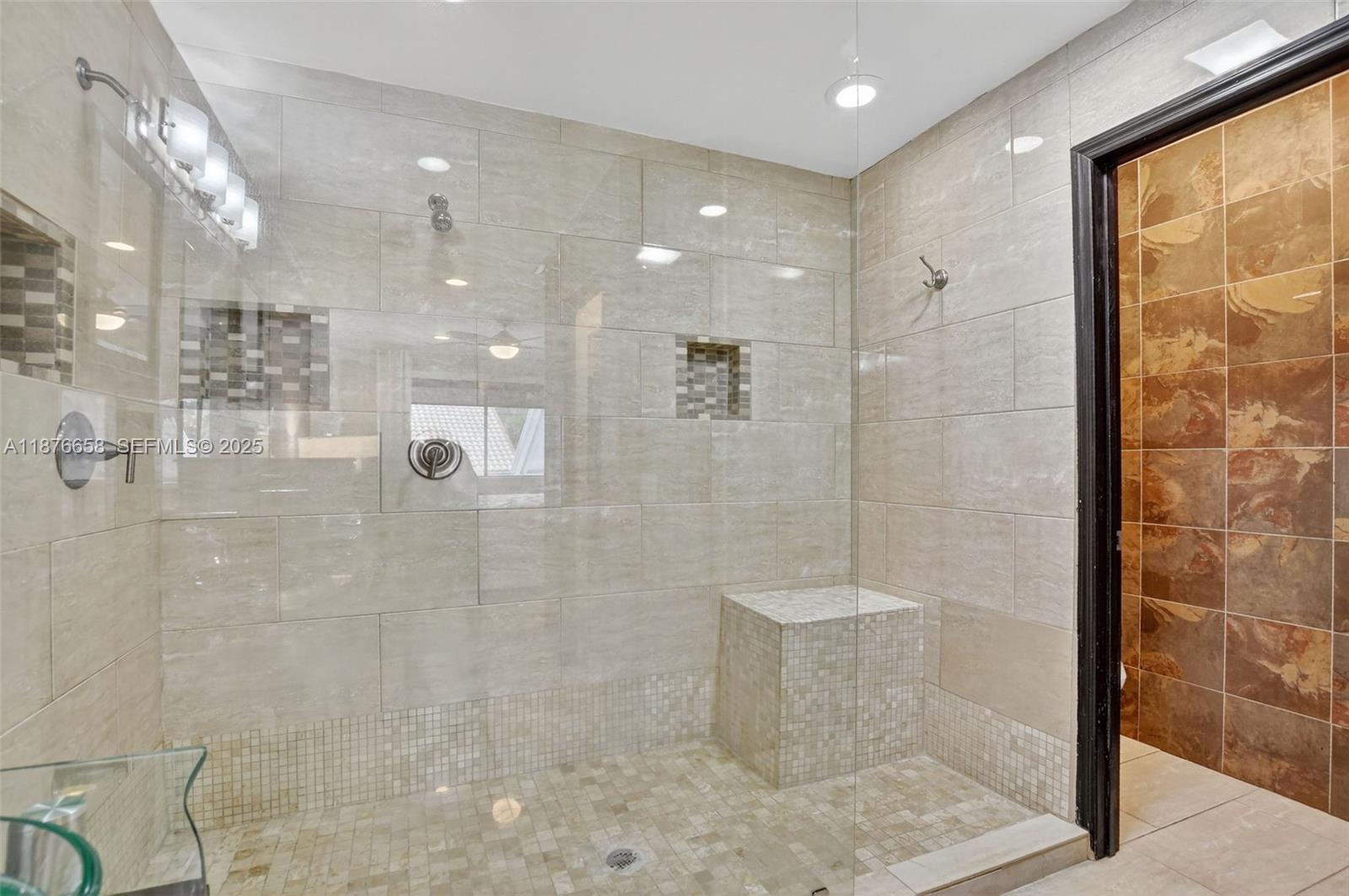 WIMBLEDON VILLAS OF VIA V - Residential