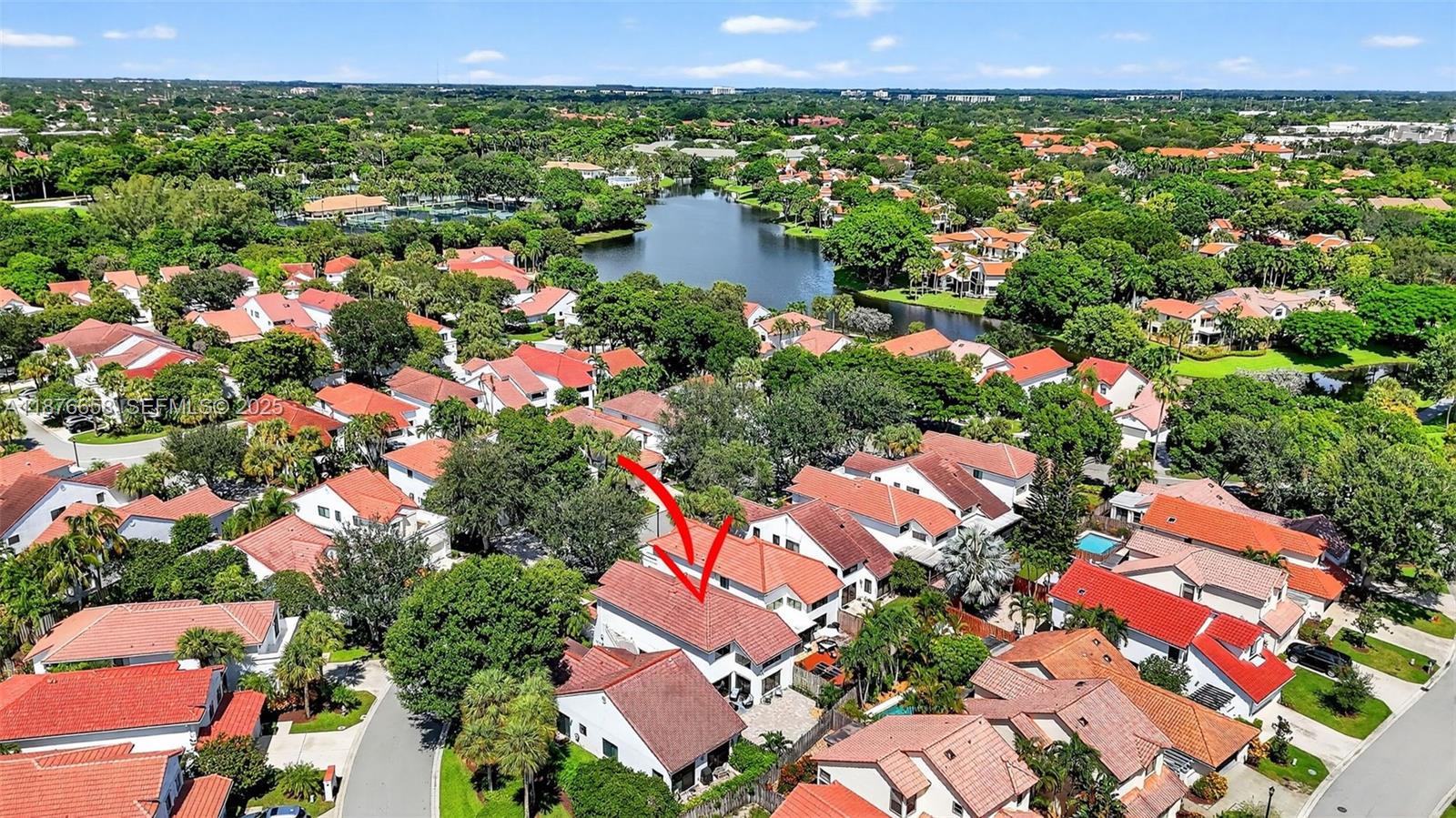 WIMBLEDON VILLAS OF VIA V - Residential