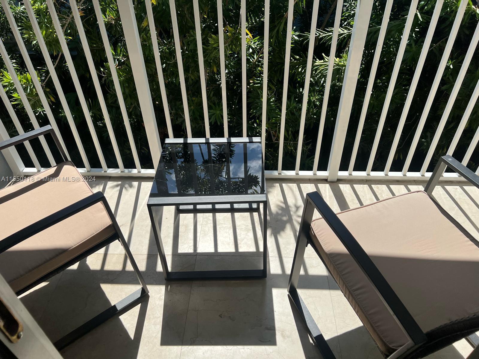 GROVE TOWNHOUSES CONDO - Residential Lease