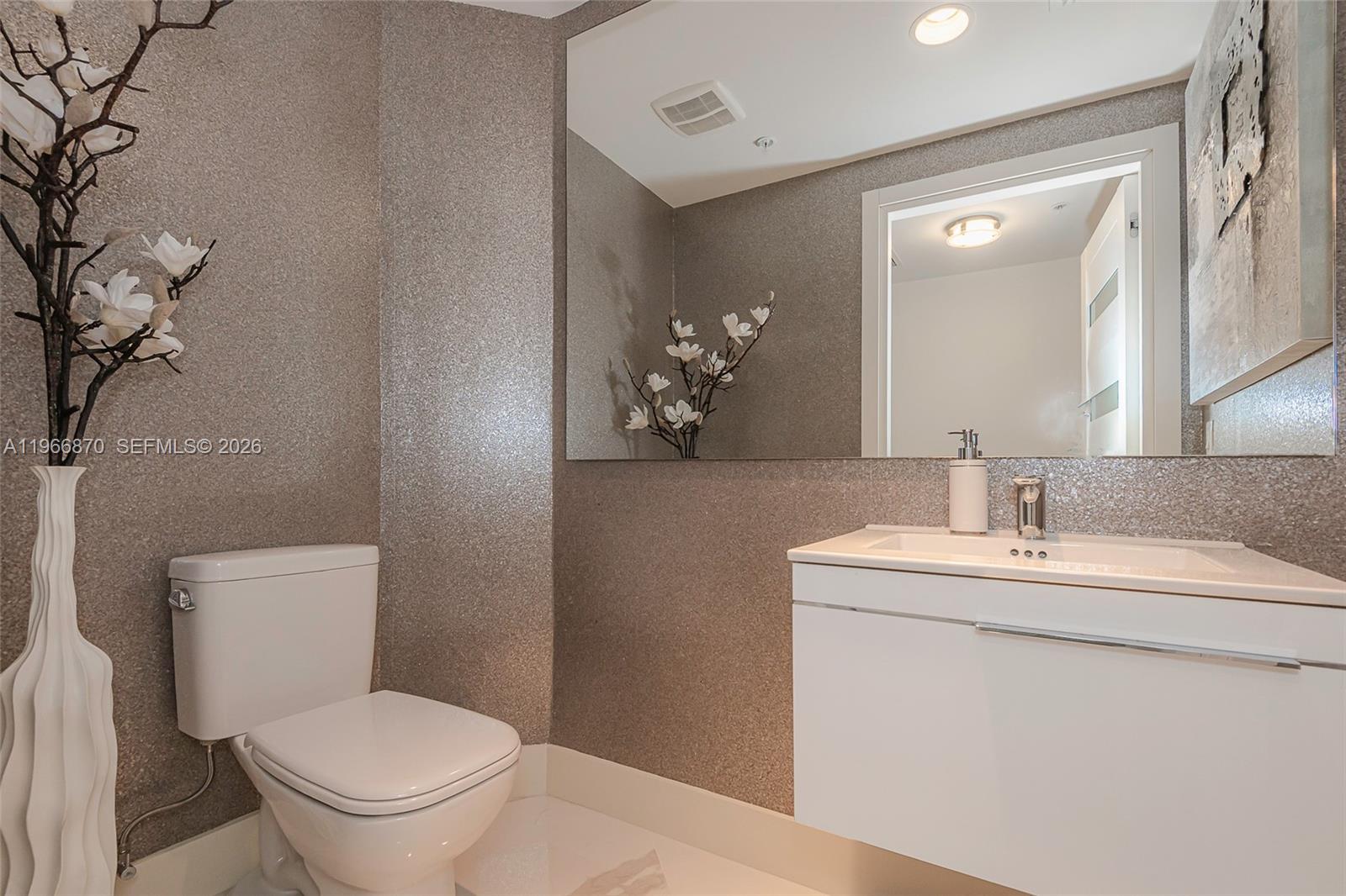 MARINA PALMS RESIDENCES N - Residential