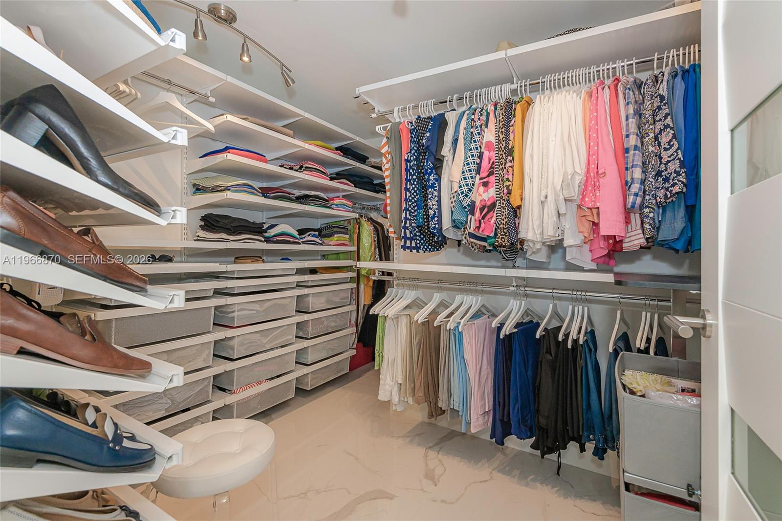 MARINA PALMS RESIDENCES N - Residential