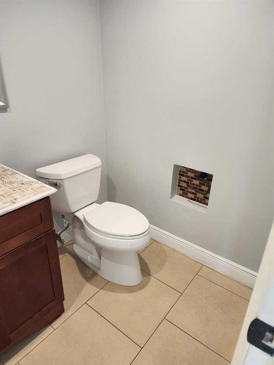 VILLAGE TOWNHOUSES - Residential Lease