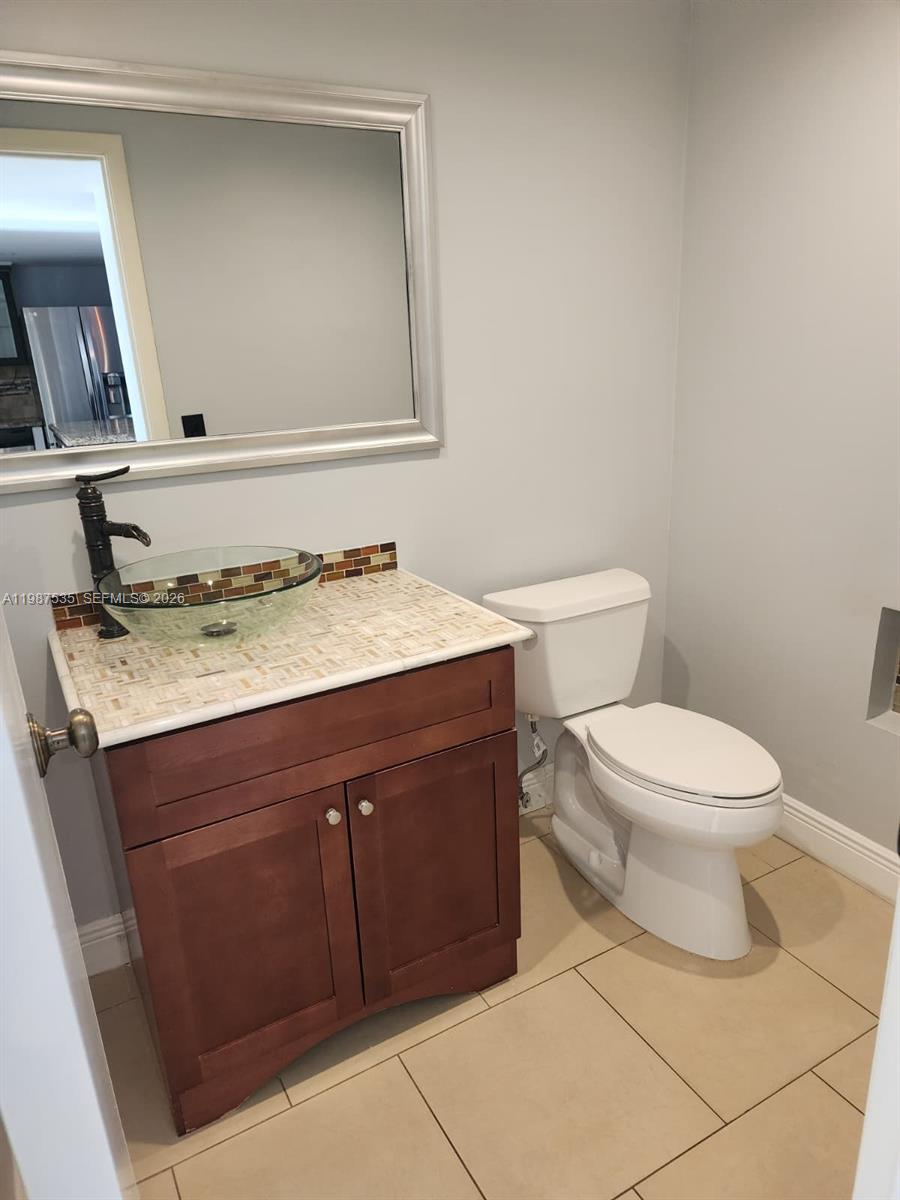 VILLAGE TOWNHOUSES - Residential Lease