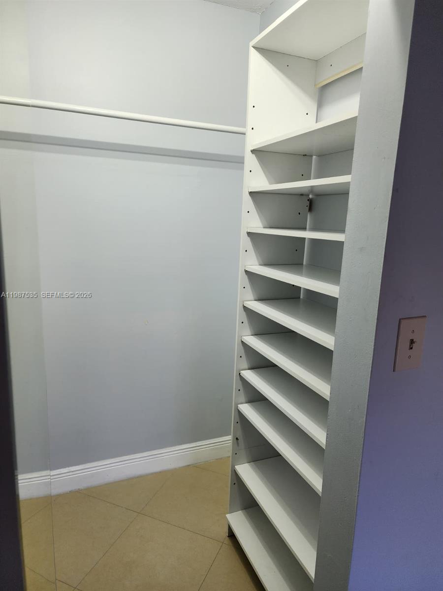 VILLAGE TOWNHOUSES - Residential Lease