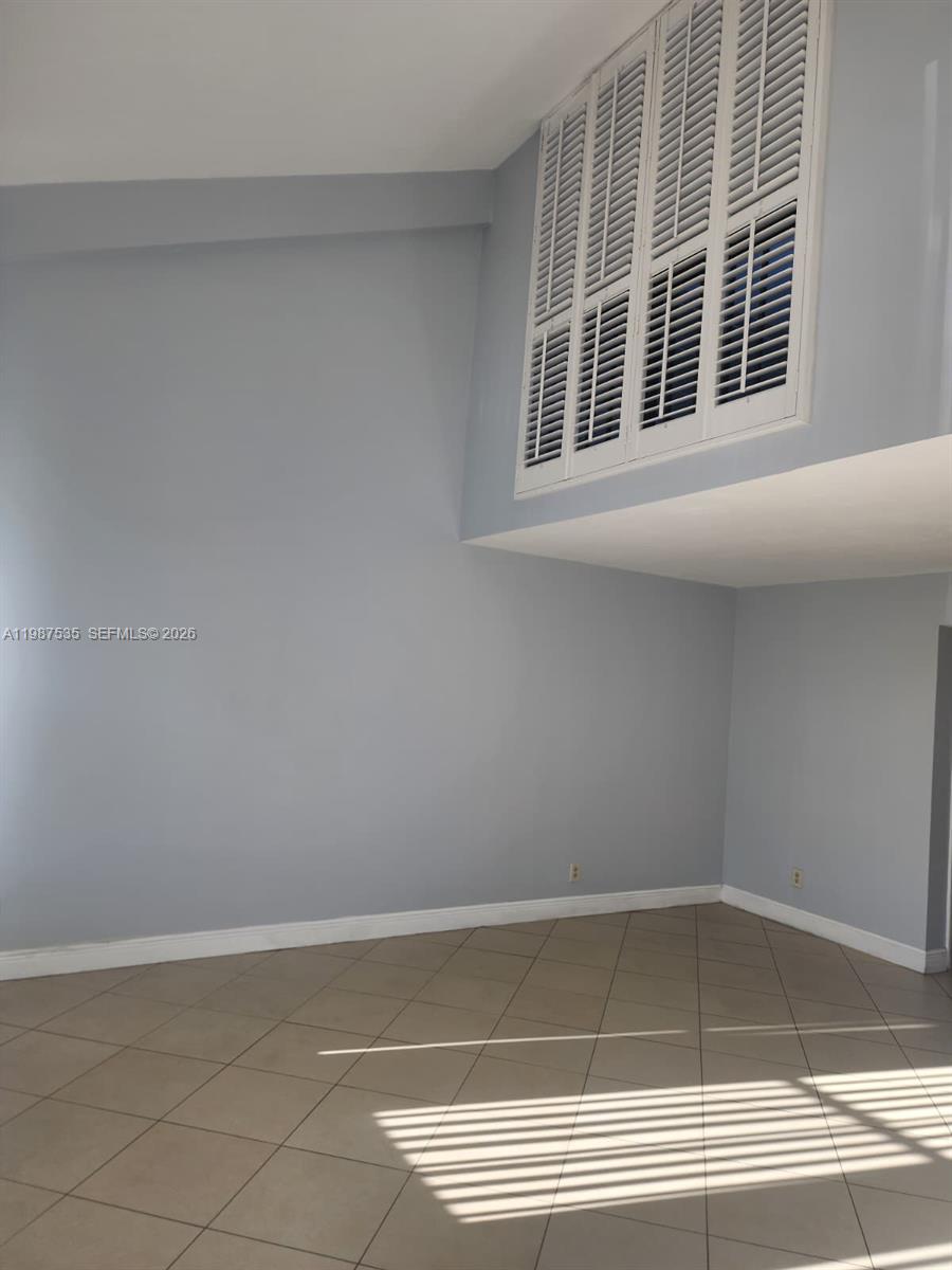 VILLAGE TOWNHOUSES - Residential Lease