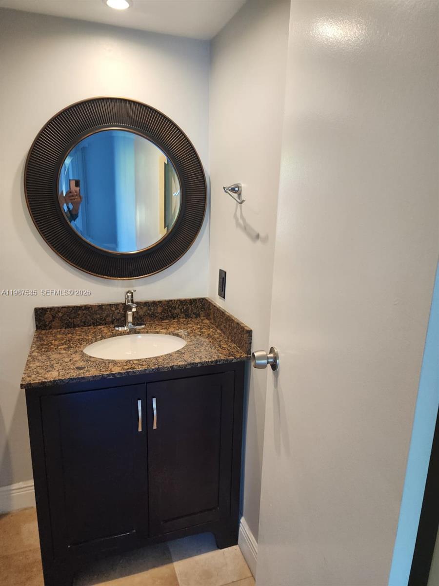 VILLAGE TOWNHOUSES - Residential Lease