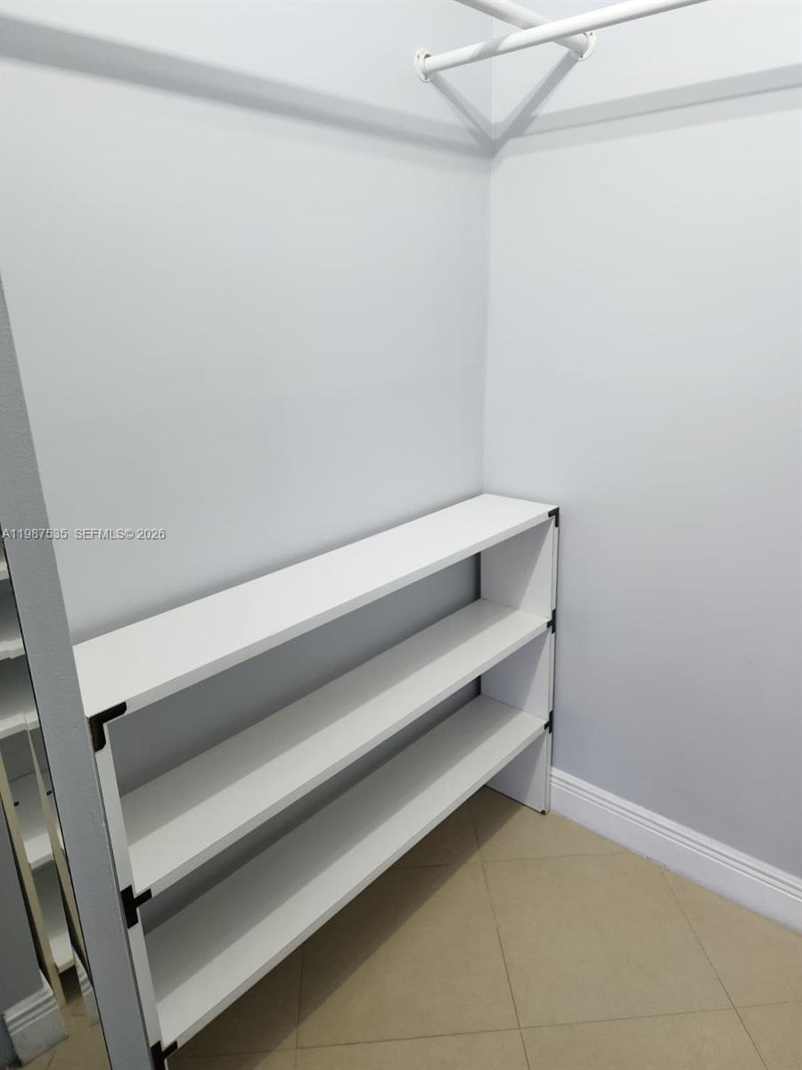 VILLAGE TOWNHOUSES - Residential Lease