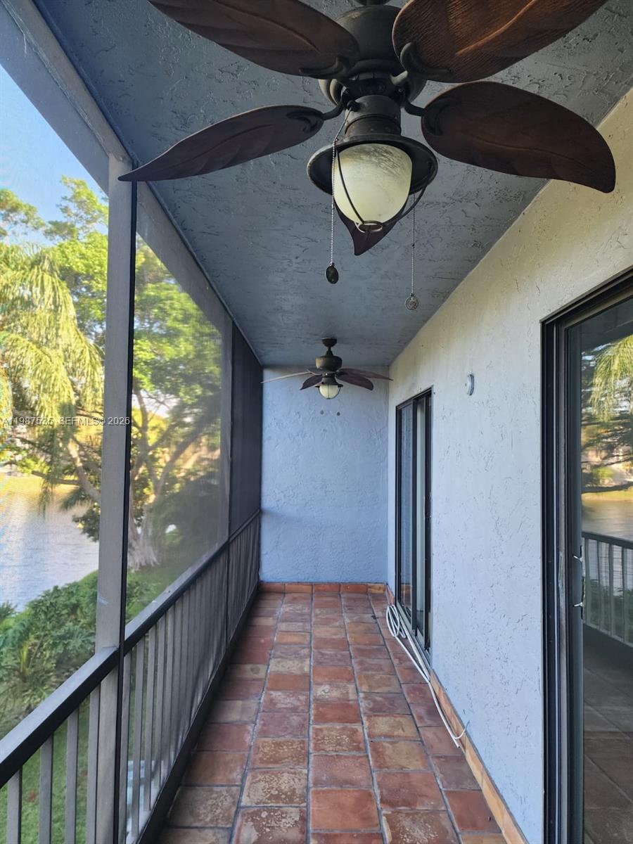 VILLAGE TOWNHOUSES - Residential Lease