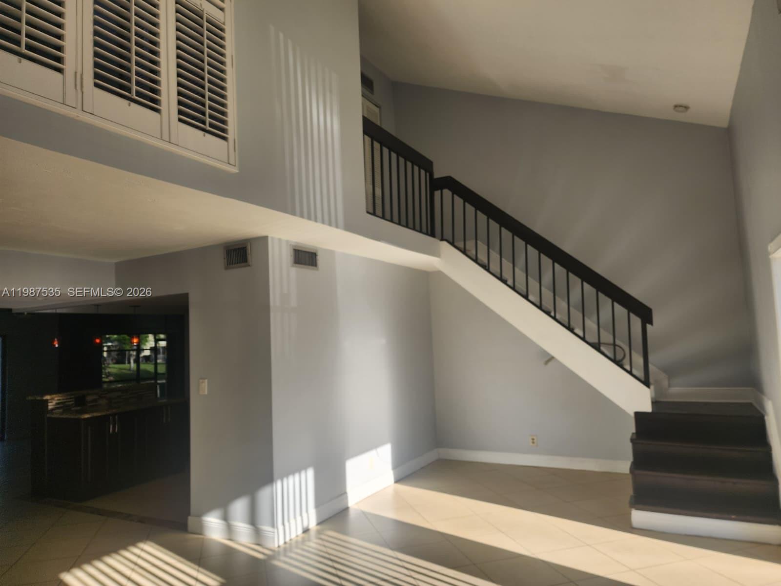 VILLAGE TOWNHOUSES - Residential Lease