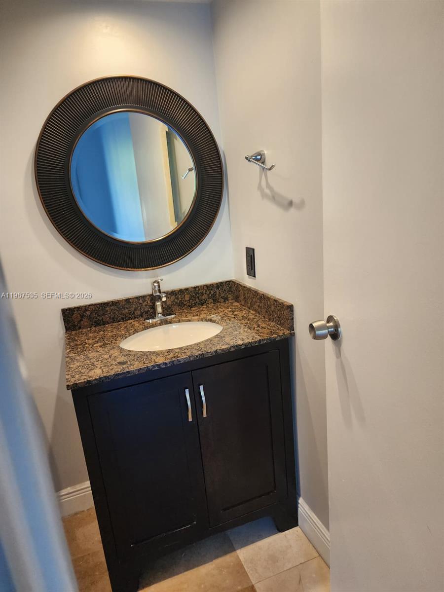 VILLAGE TOWNHOUSES - Residential Lease