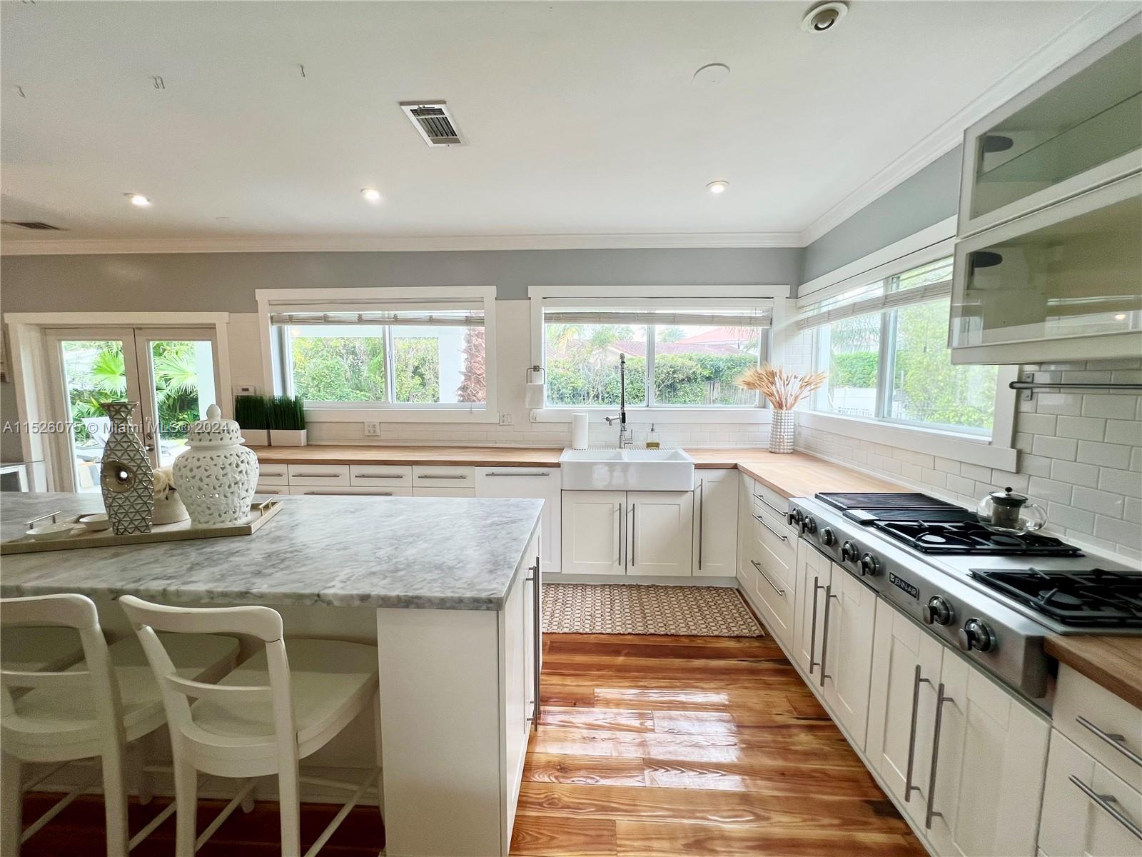 EASTERN SHORES - Residential Lease
