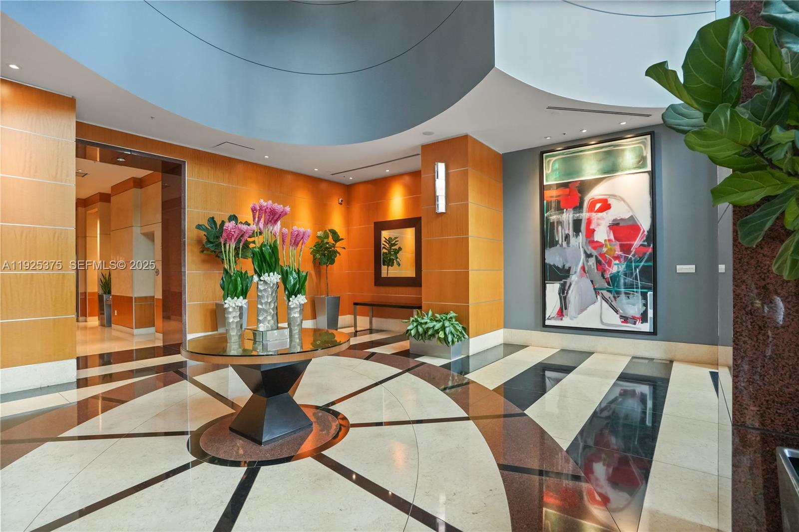 VIZCAYNE NORTH CONDO - Residential