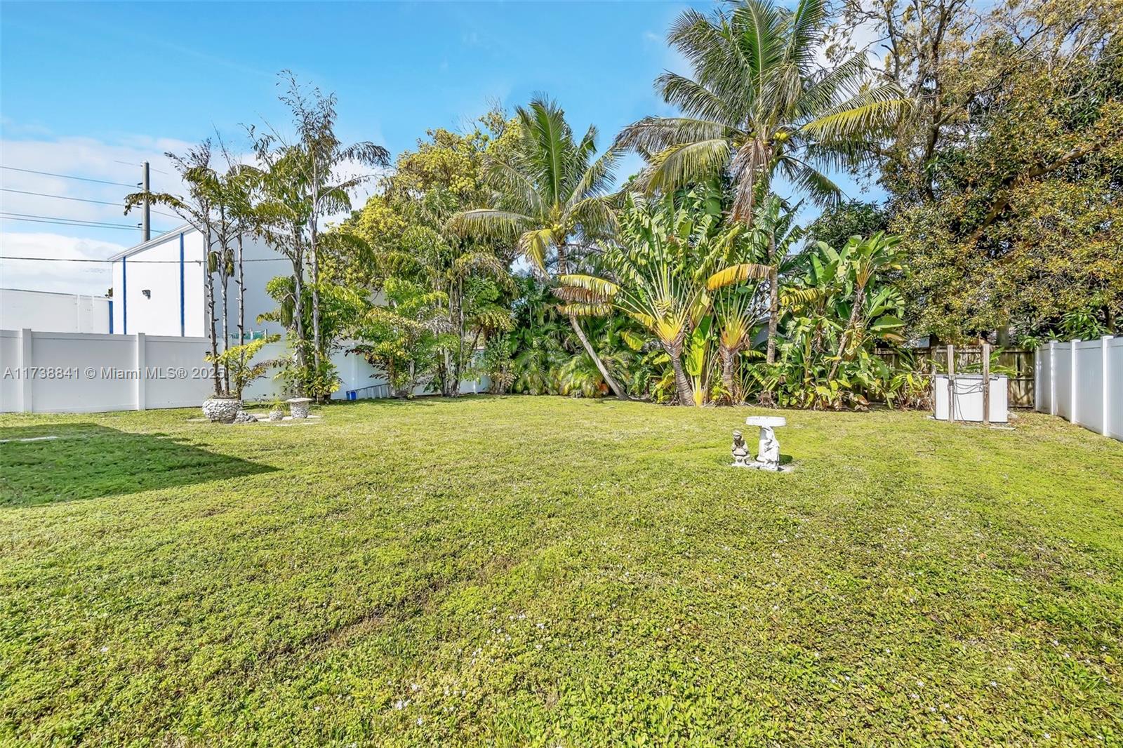 LLOYD ESTATES - Residential