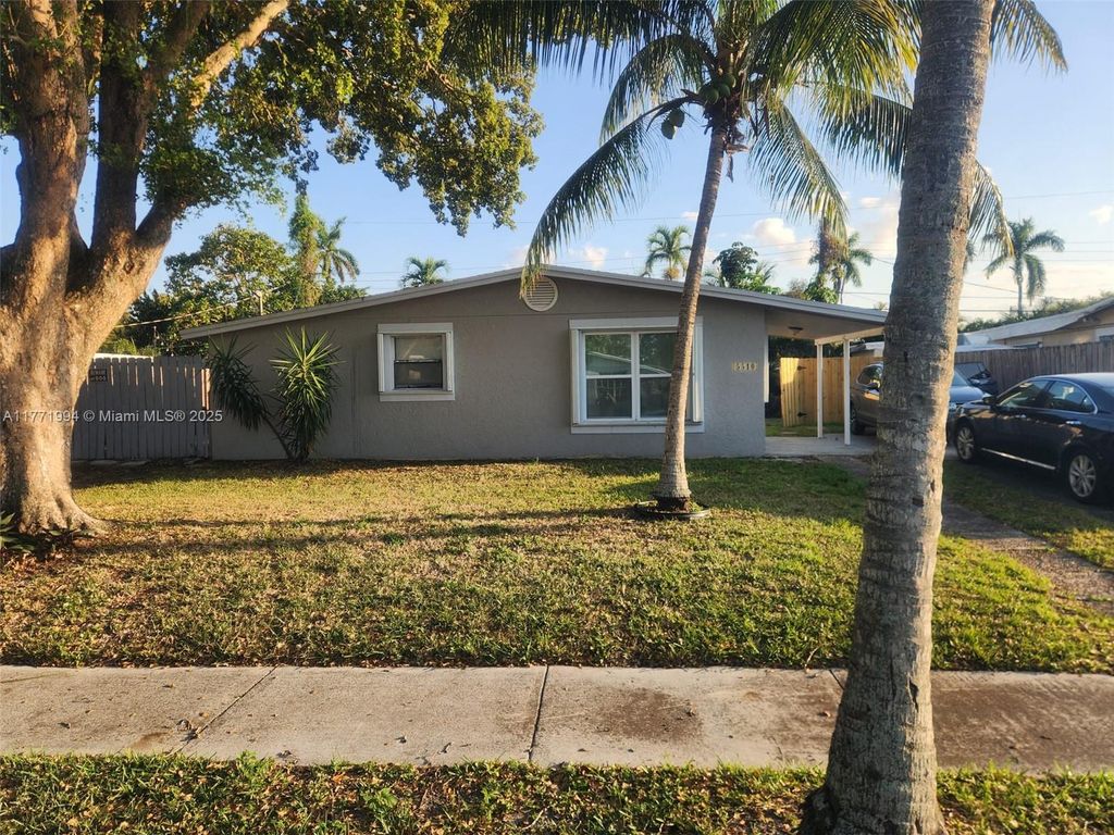 Photo of 5510 SW 38th St, Davie, FL 33314 (MLS # A11771994)