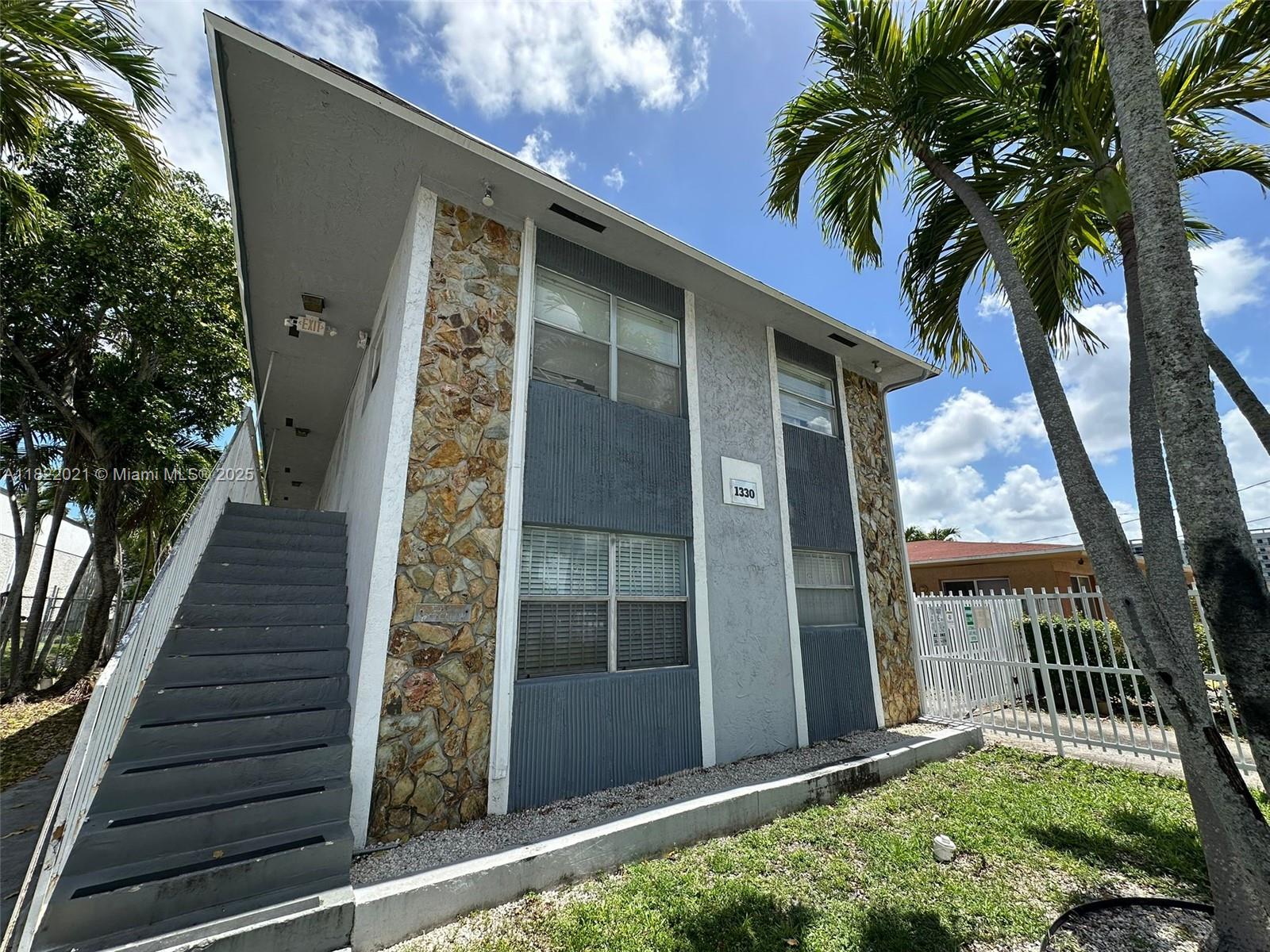 Rental Property at 1330 Ne 127th St 8, North Miami, Miami-Dade County, Florida - Bedrooms: 1 
Bathrooms: 1  - $1,700 MO.