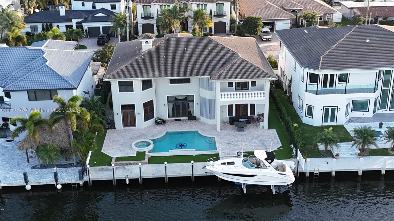 CORAL KEY VILLAS 6TH SEC - Residential