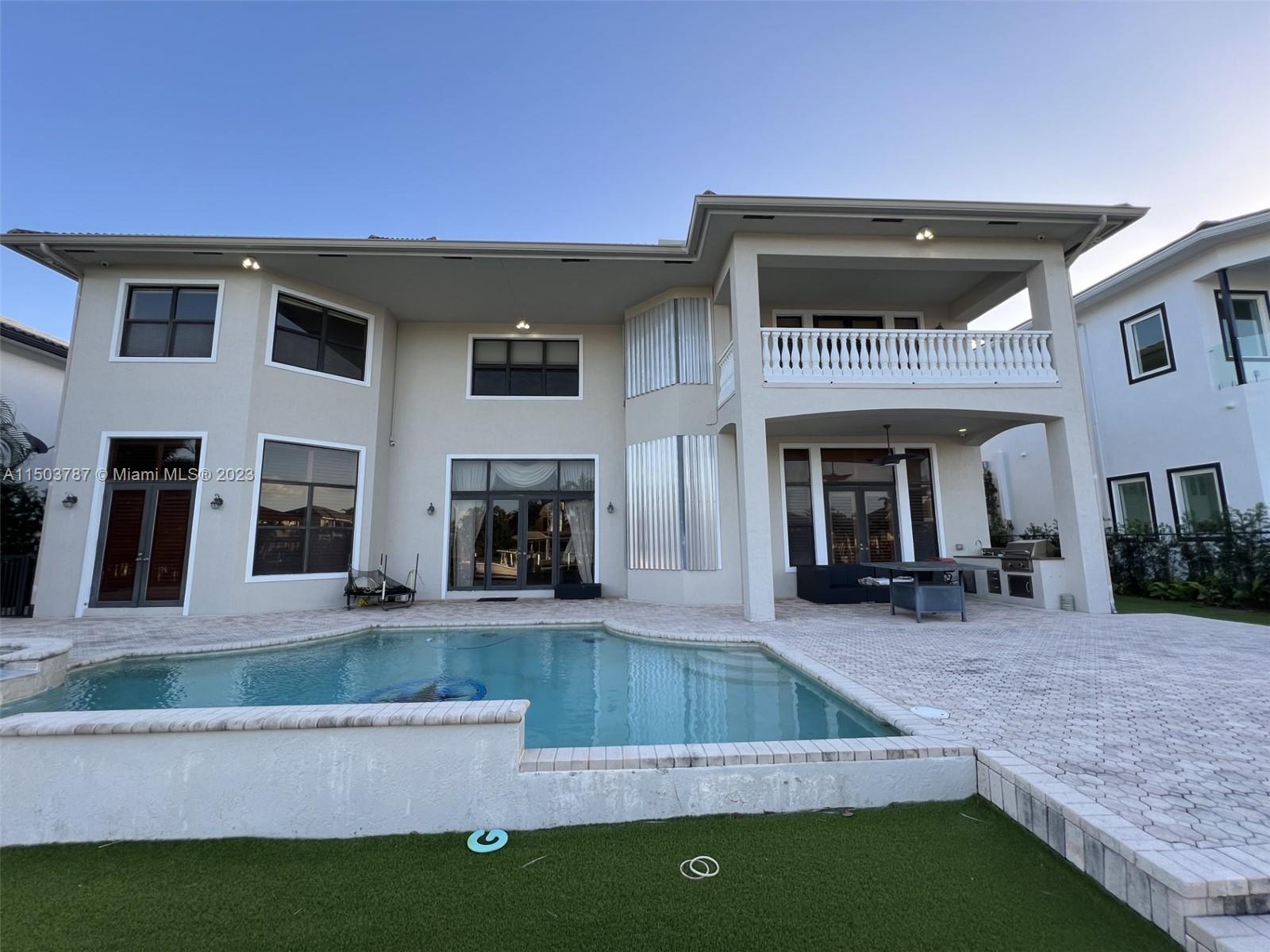 CORAL KEY VILLAS 6TH SEC - Residential