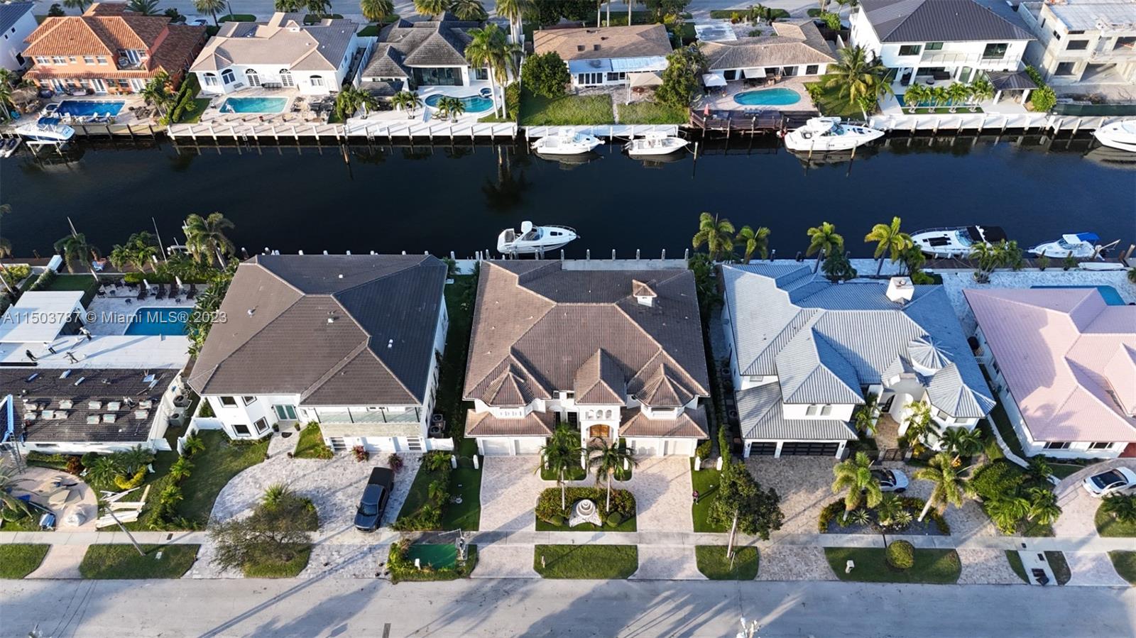 CORAL KEY VILLAS 6TH SEC - Residential