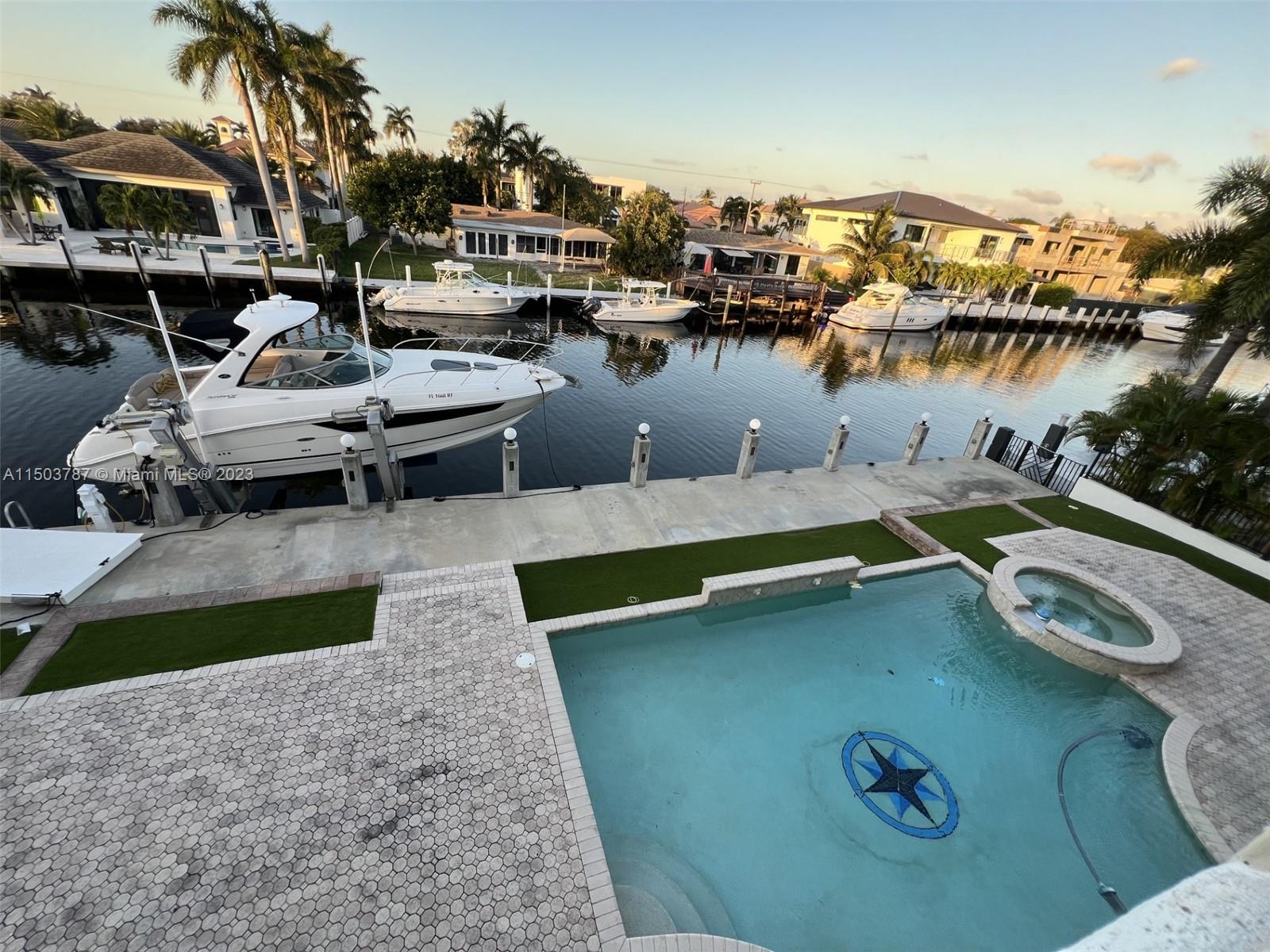 CORAL KEY VILLAS 6TH SEC - Residential