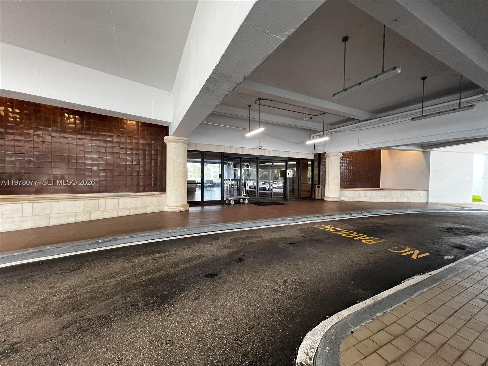 3701 N Country Club Dr 201