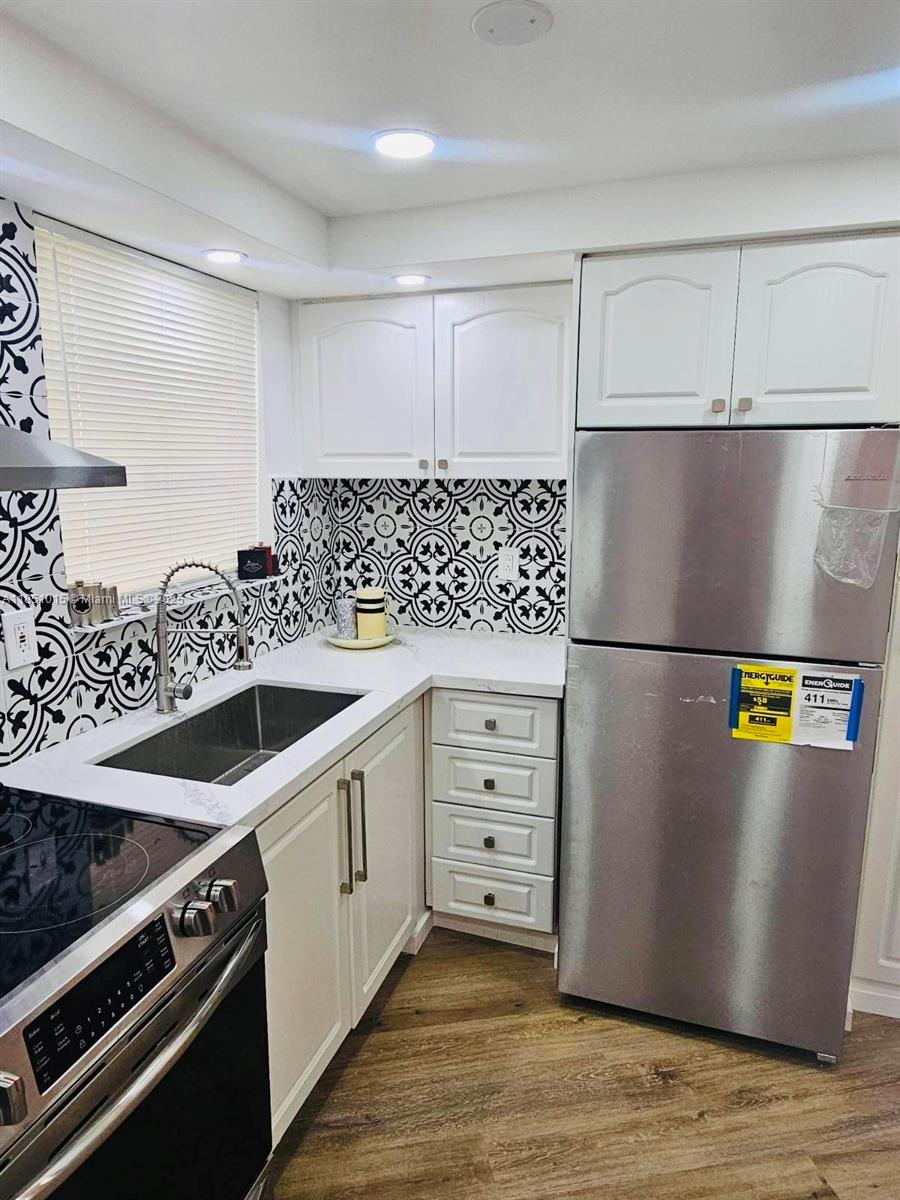 SKY LAKE GARDENS NO 4 CON - Residential