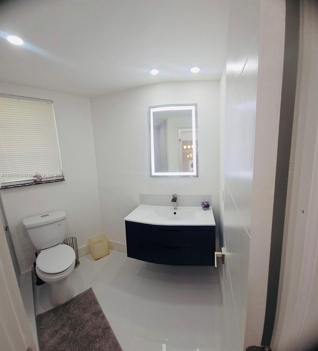 SKY LAKE GARDENS NO 4 CON - Residential