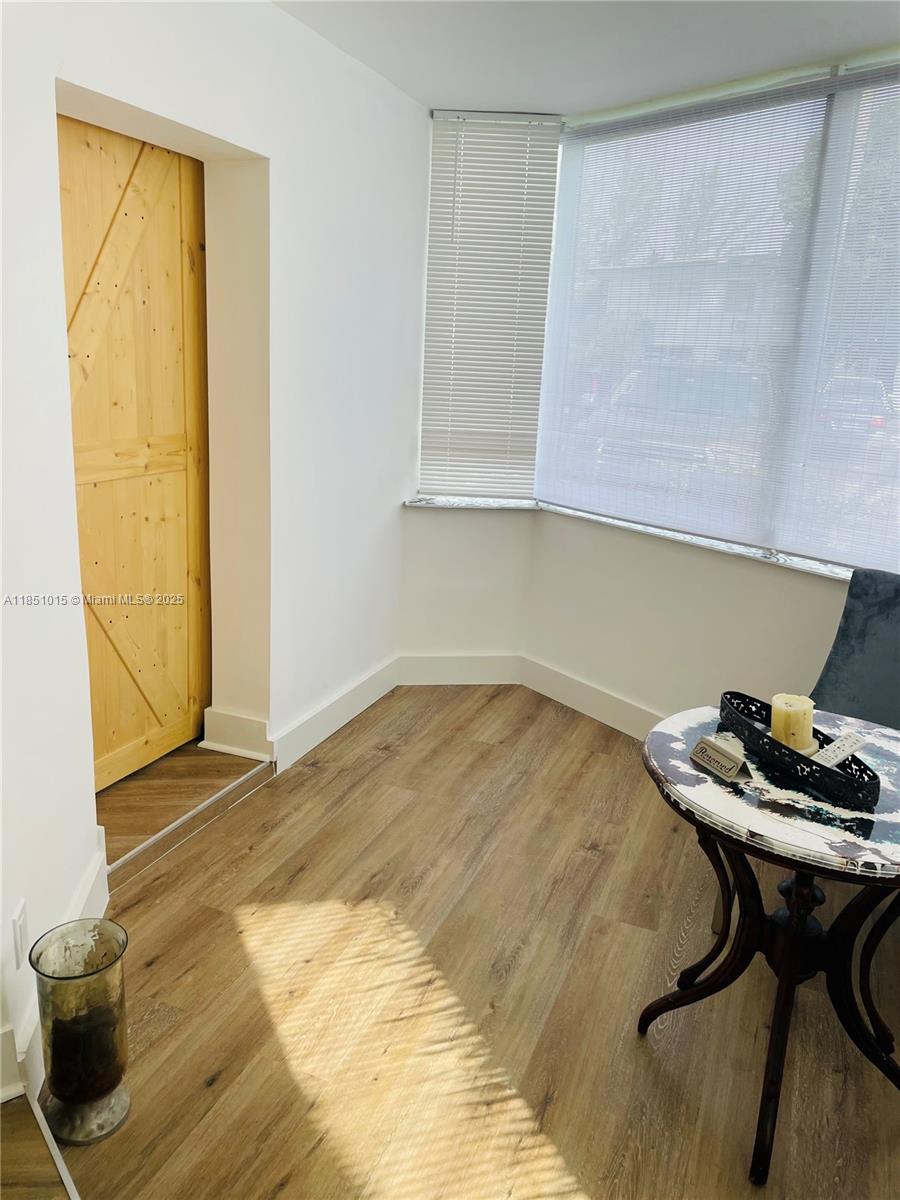 SKY LAKE GARDENS NO 4 CON - Residential