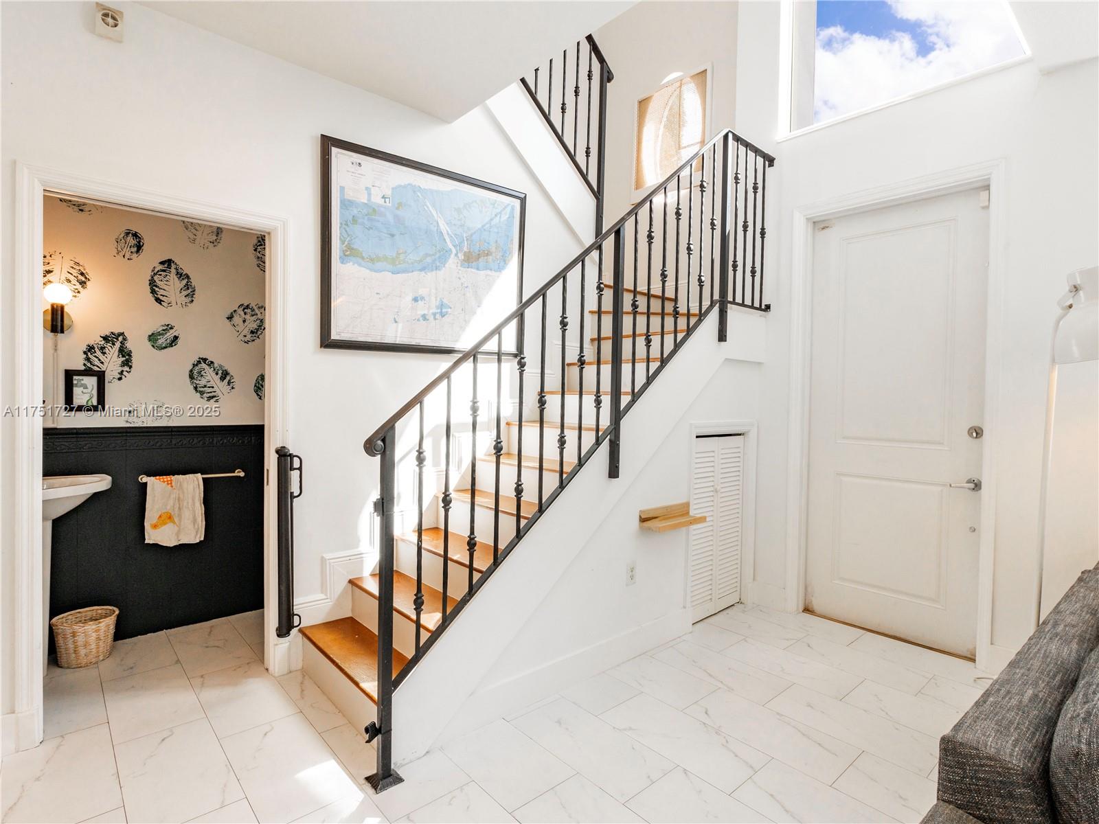 HIBISCUS GARDENS CONDO - Residential