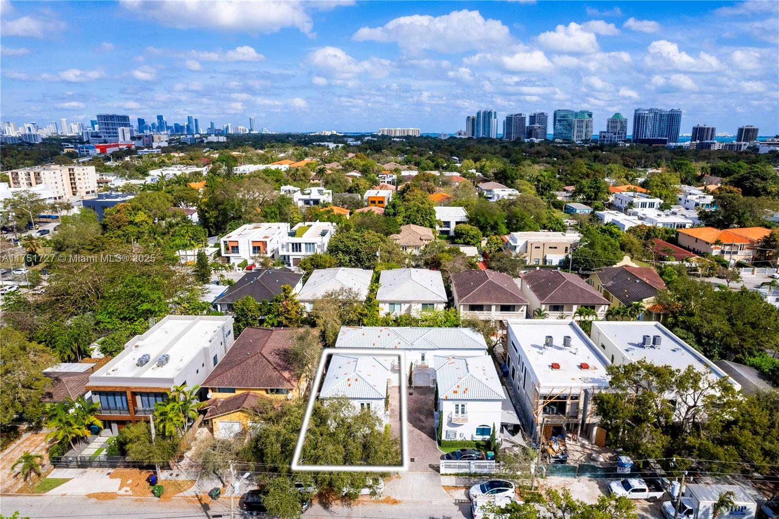HIBISCUS GARDENS CONDO - Residential