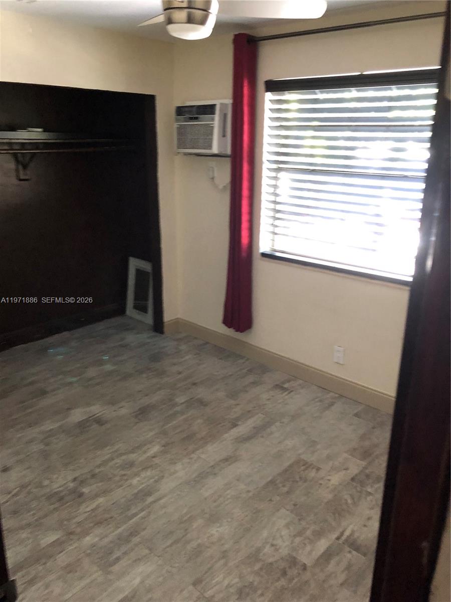 EL SOL AT MAIN STREET CON - Residential