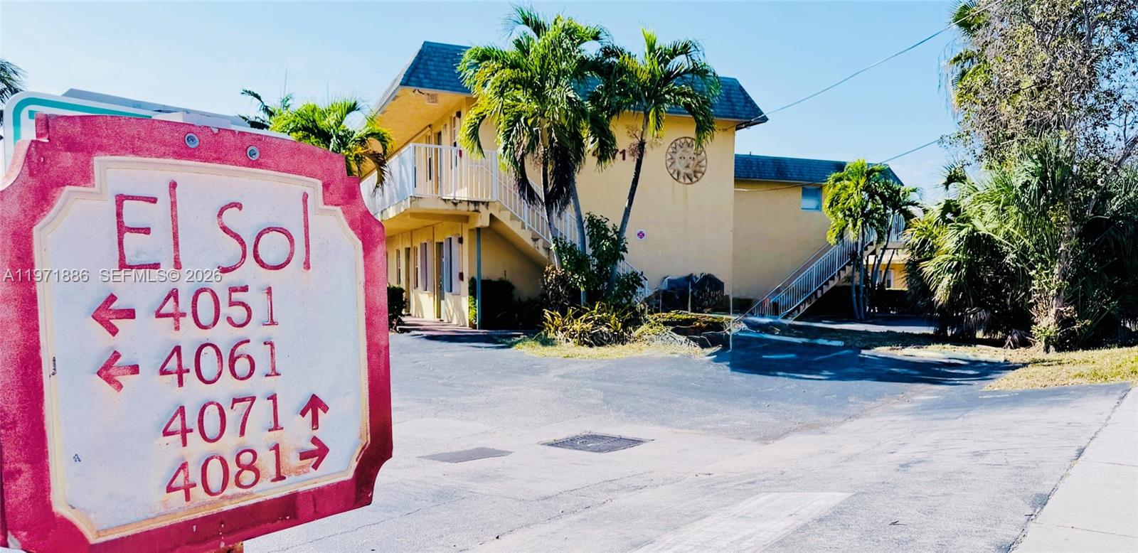 EL SOL AT MAIN STREET CON - Residential