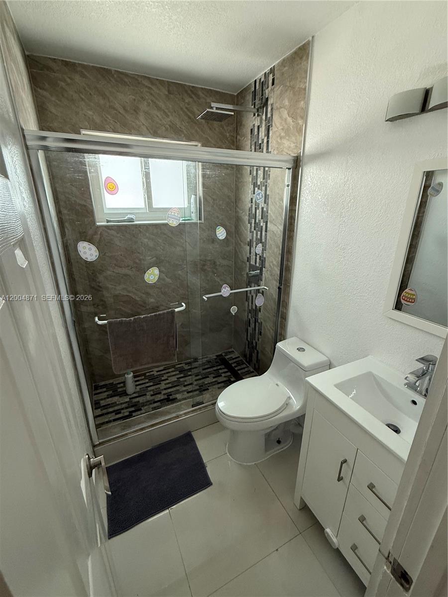 FAIRLAWN ESTS 1ST ADDN - Residential Lease