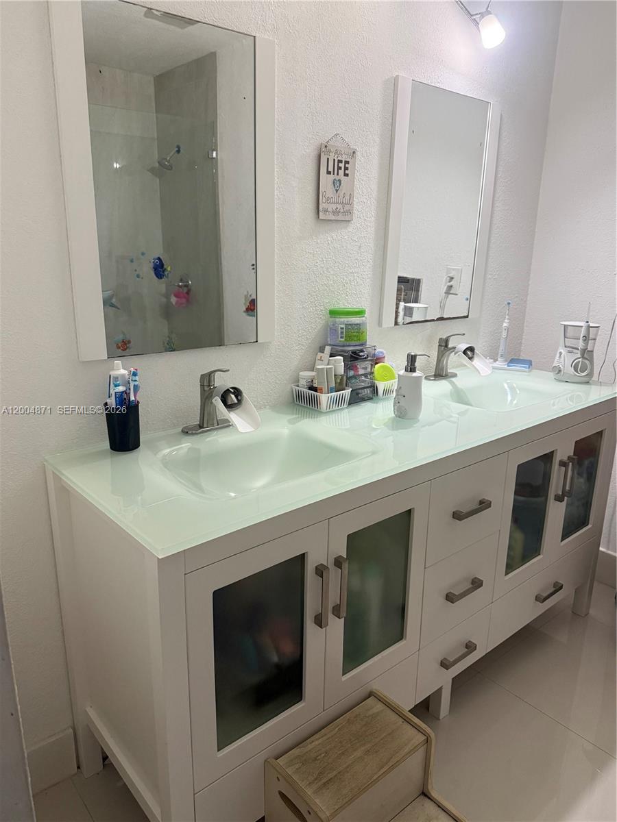 FAIRLAWN ESTS 1ST ADDN - Residential Lease