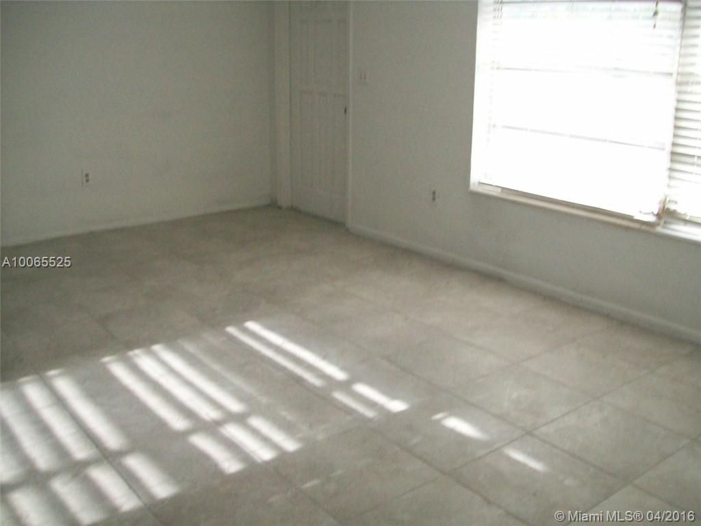 Sunrise Golf Village Sec - Residential