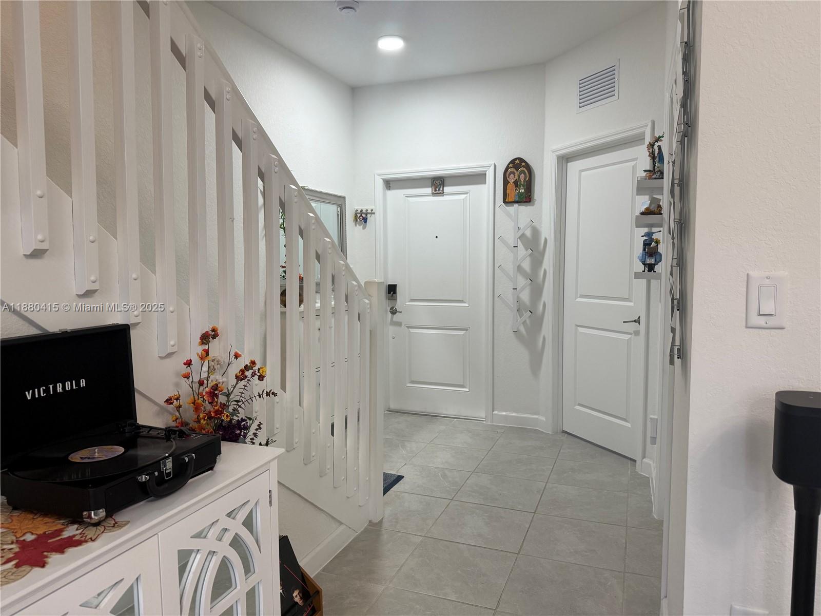 GOLF PARK SEC 1 - Residential Lease
