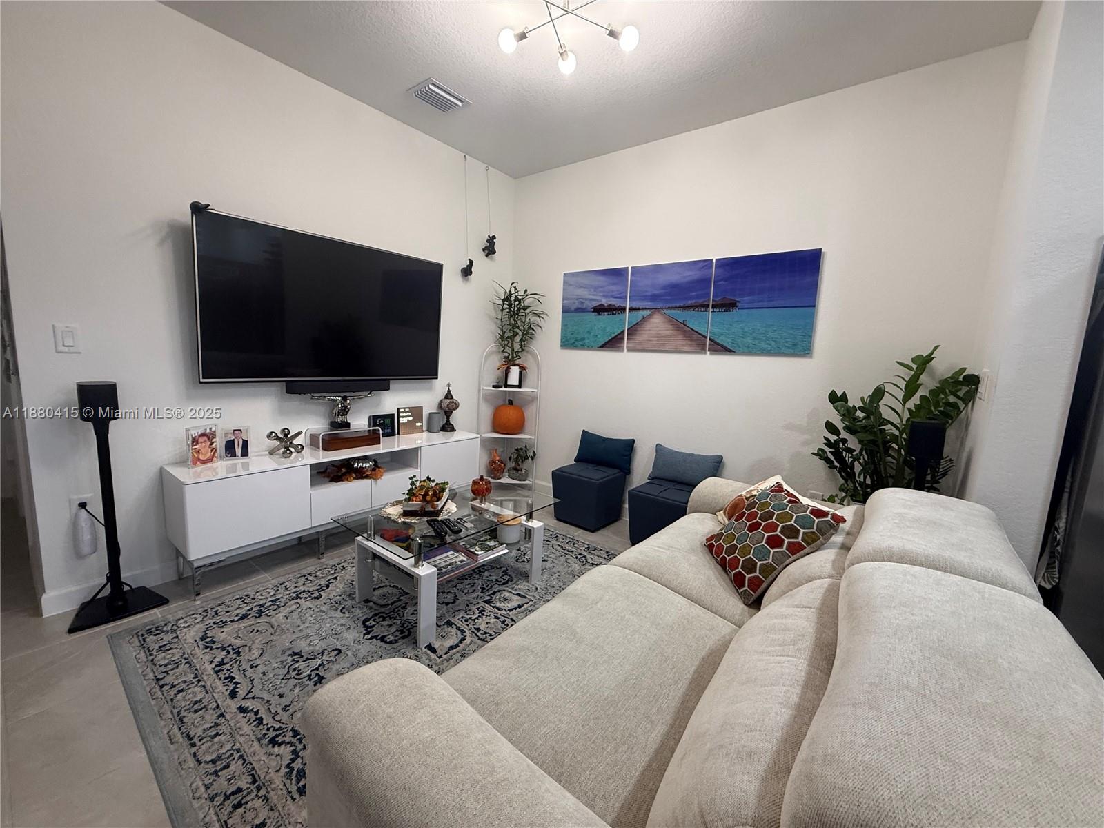 GOLF PARK SEC 1 - Residential Lease